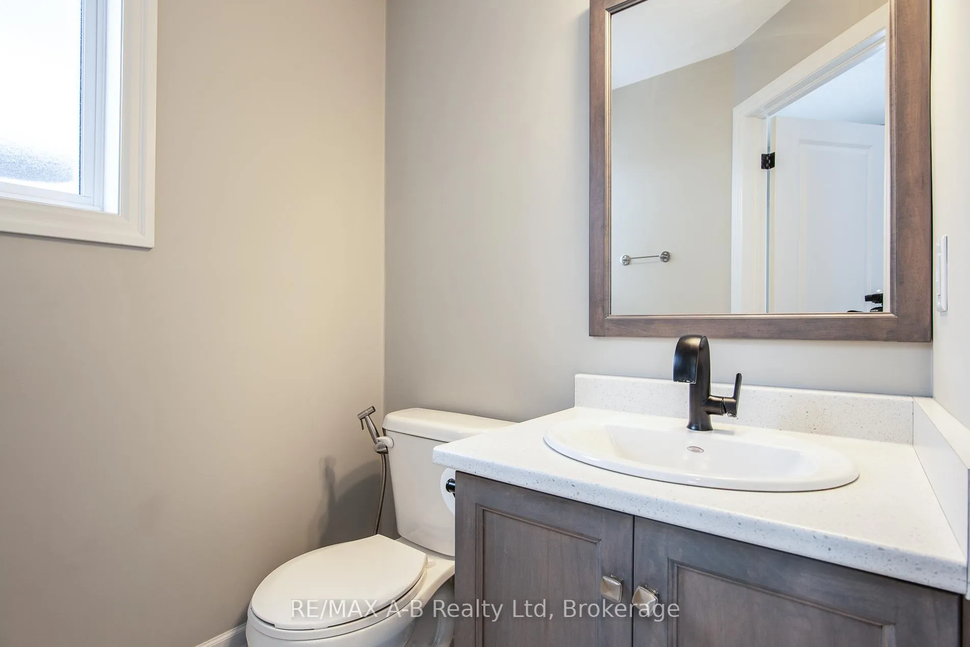 Photo 18 of 31 Davidson Drive, Stratford — HOMEH
