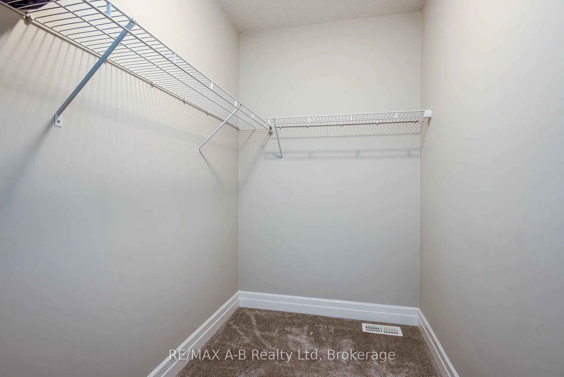 Photo 25 of 31 Davidson Drive, Stratford — HOMEH