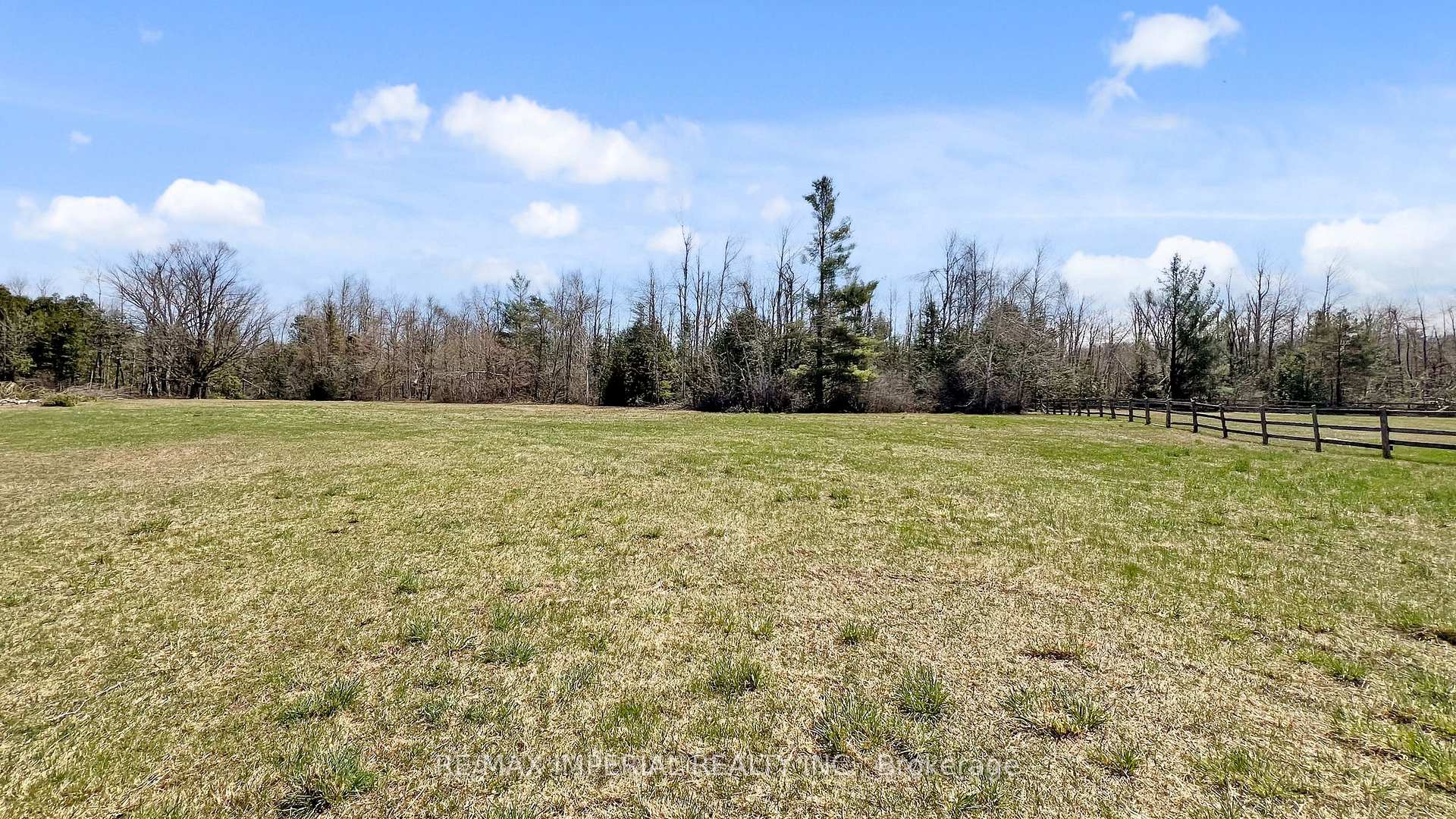 Photo 40 of 1917 Old Second Road S, Springwater, Rural Springwater — HOMEH