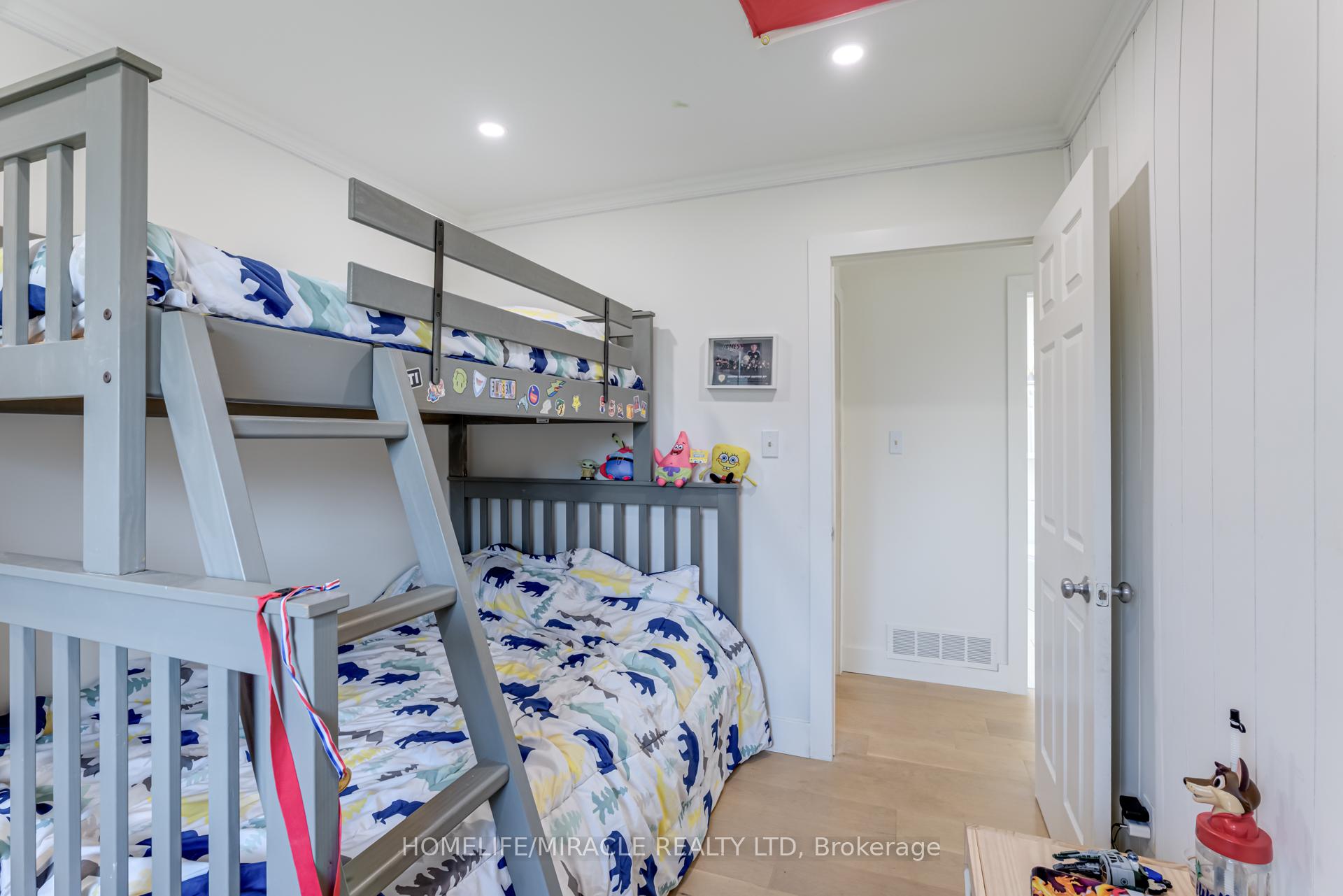 Photo 34 of 71 Nicholson Crescent, Springwater, Snow Valley — HOMEH
