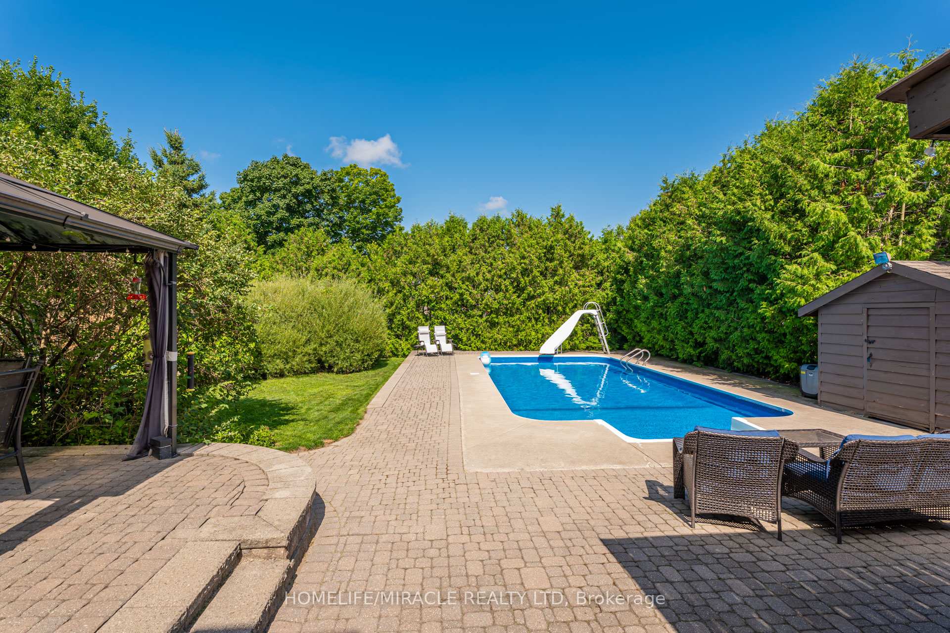 Photo 44 of 71 Nicholson Crescent, Springwater, Snow Valley — HOMEH