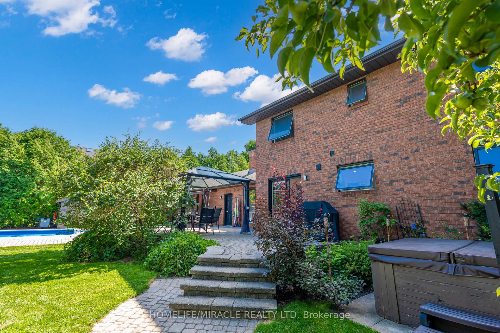 Photo 48 of 71 Nicholson Crescent, Springwater, Snow Valley — HOMEH