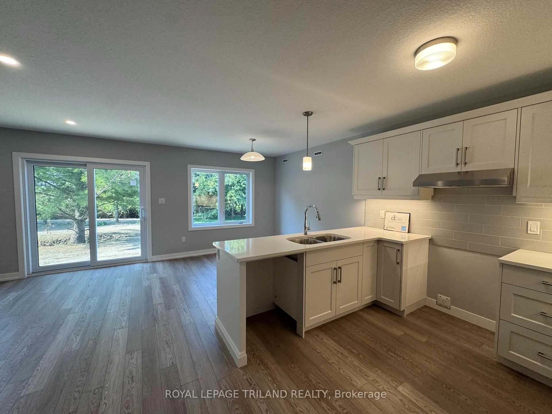 Photo 9 of 165 Styles Drive, St. Thomas — HOMEH