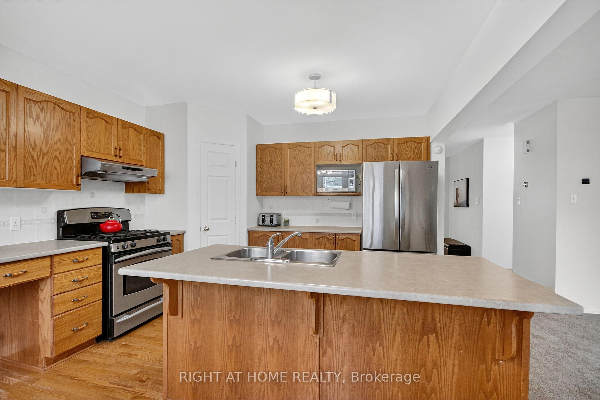 Photo 11 of 150 Abaca Way, Ottawa, Stittsville (North) — HOMEH