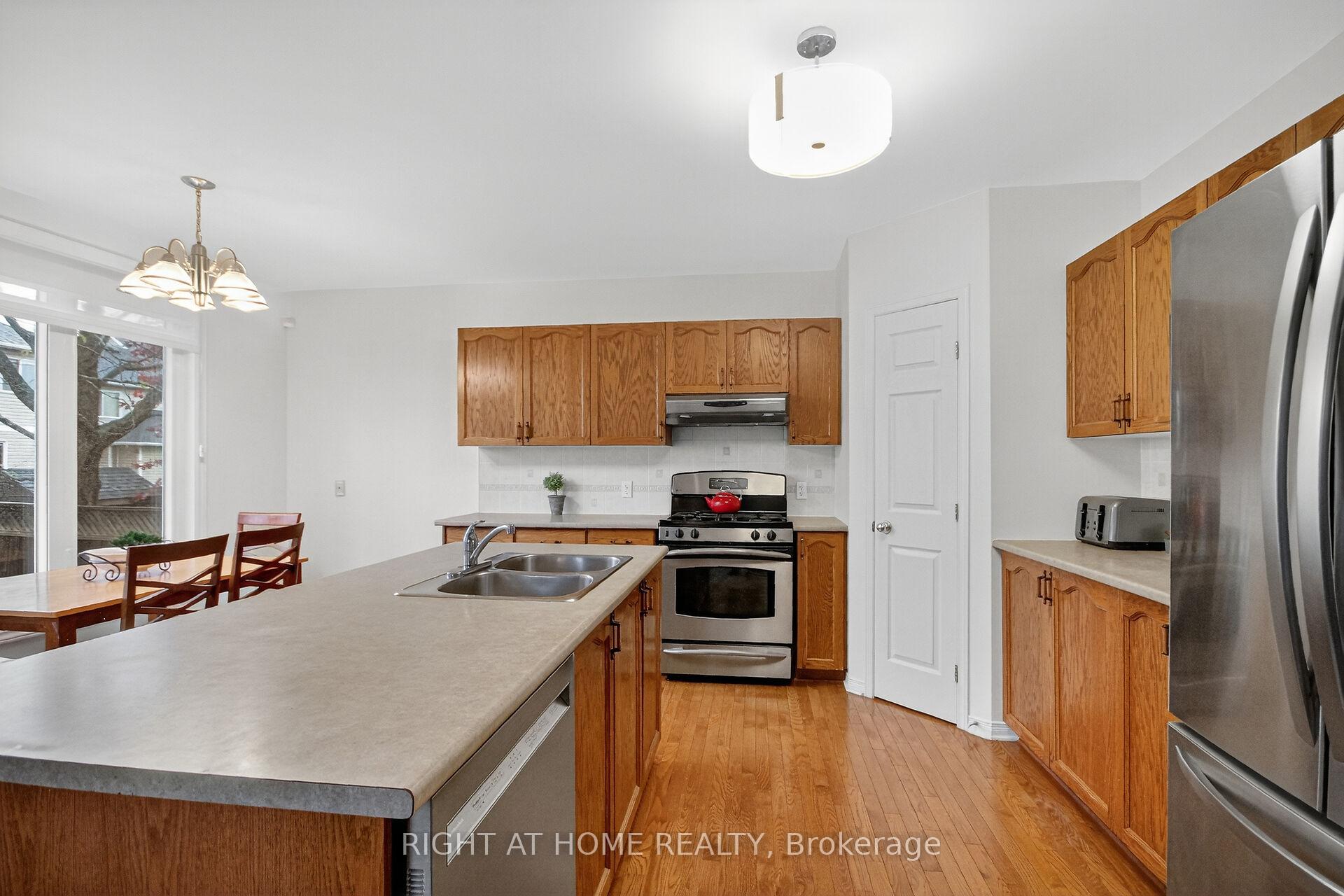 Photo 12 of 150 Abaca Way, Ottawa, Stittsville (North) — HOMEH