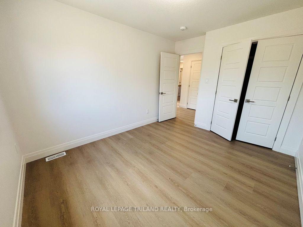 Photo 7 of Unit 3, 116 Fairview Avenue, St. Thomas — HOMEH