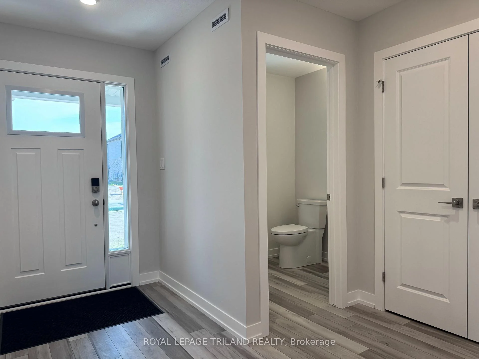 Photo 6 of 163 Styles Drive, St. Thomas — HOMEH