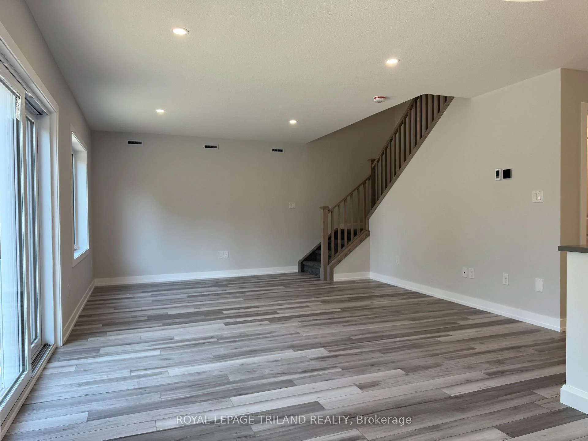 Photo 8 of 163 Styles Drive, St. Thomas — HOMEH