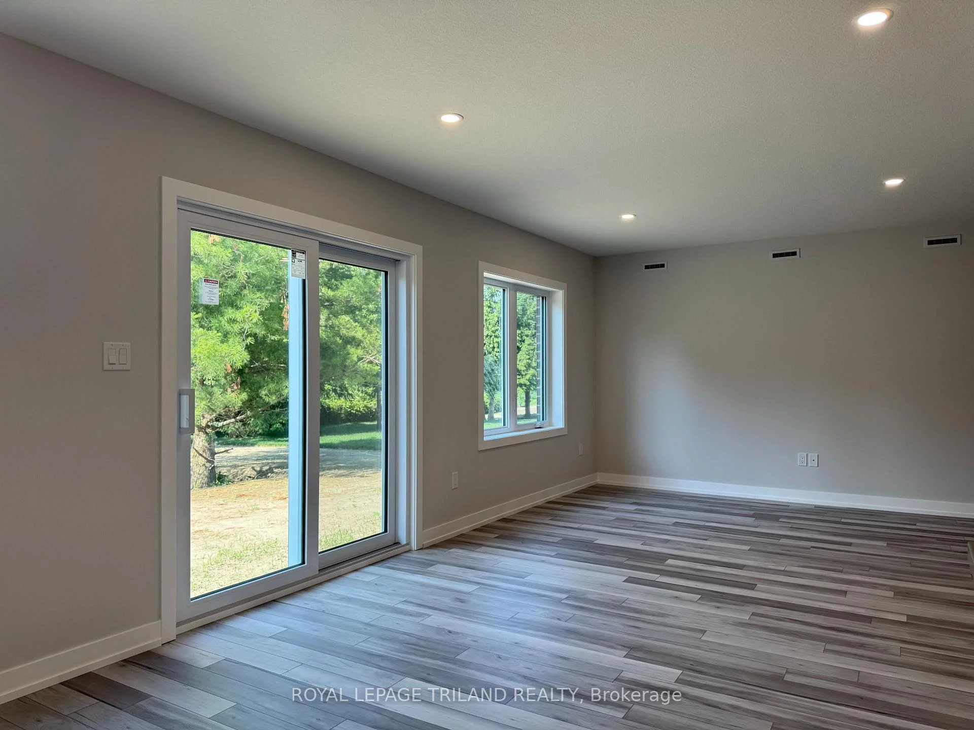 Photo 9 of 163 Styles Drive, St. Thomas — HOMEH