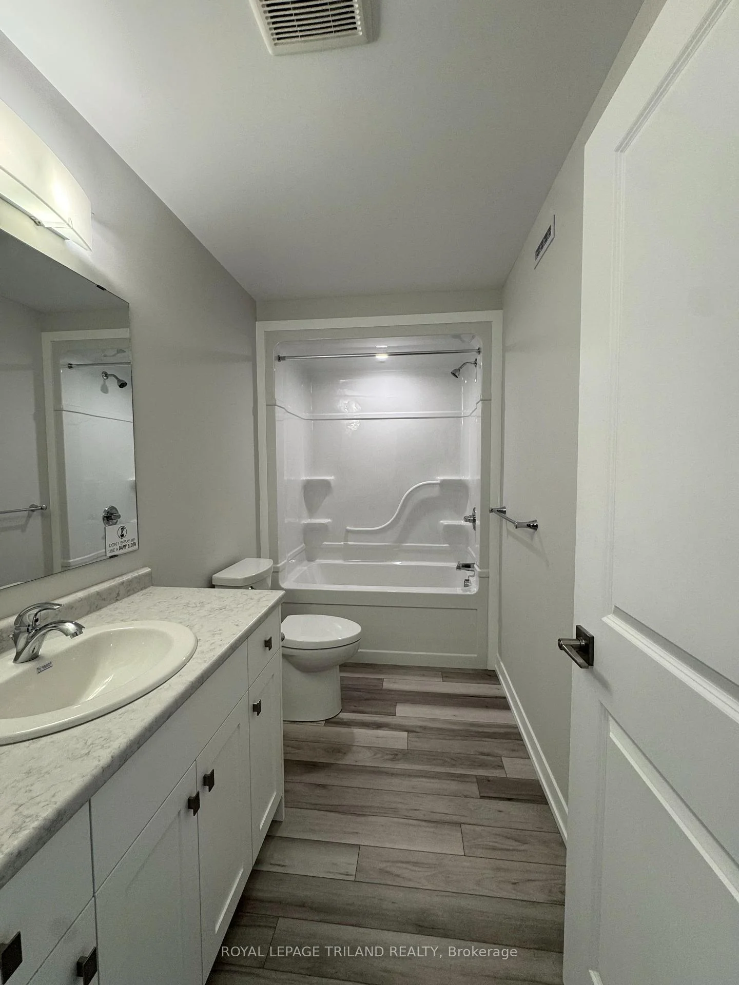 Photo 15 of 163 Styles Drive, St. Thomas — HOMEH