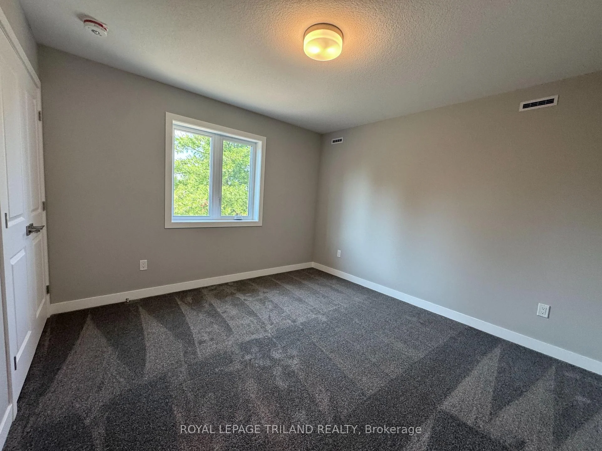 Photo 16 of 163 Styles Drive, St. Thomas — HOMEH