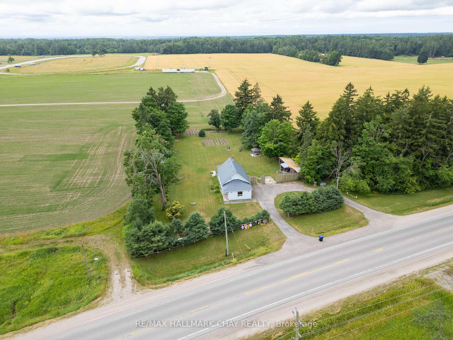 Photo 31 of 12968 County 27 Road, Springwater, Rural Springwater — HOMEH