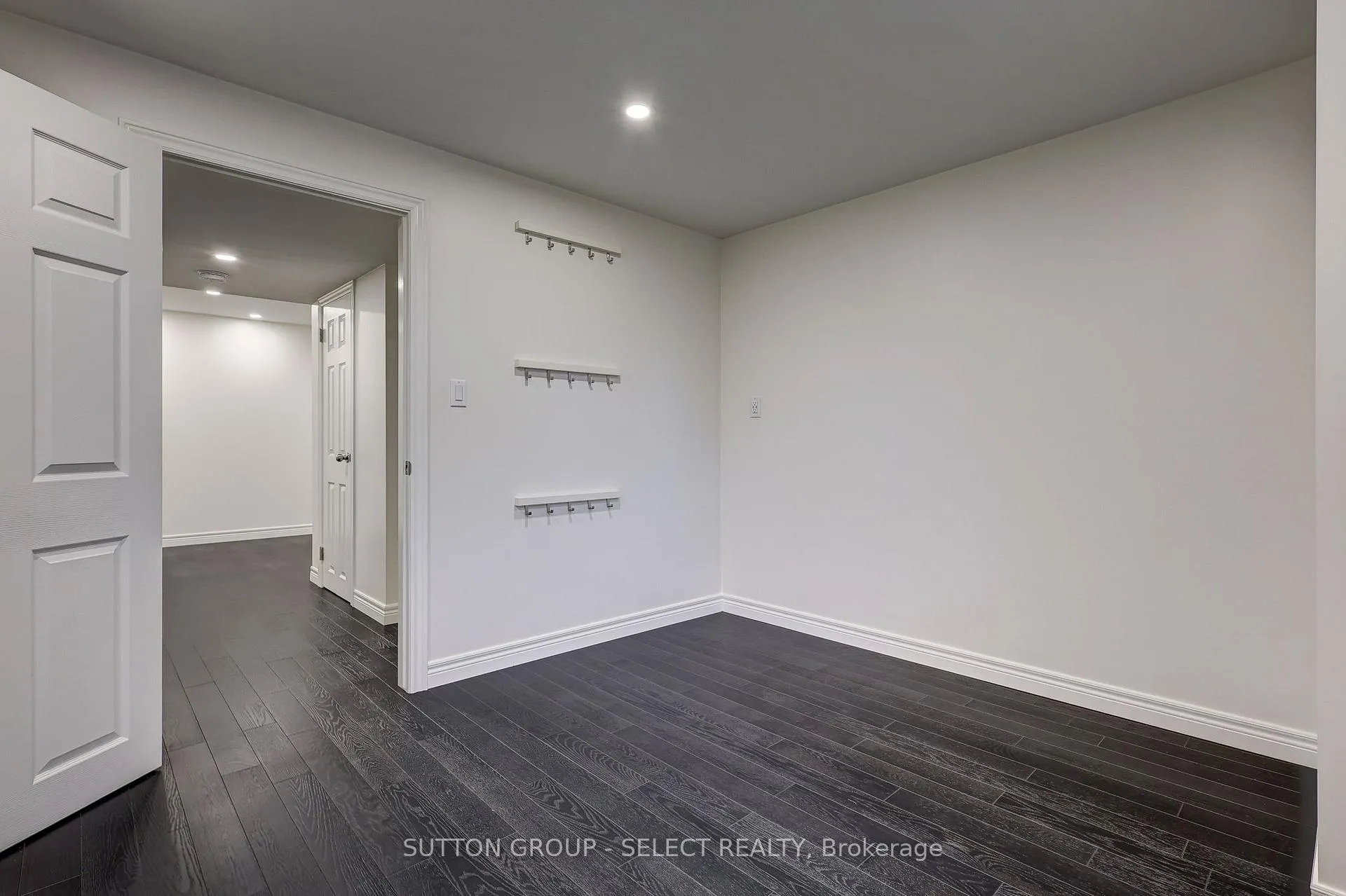 Photo 22 of 21 Alderwood Court, St. Thomas — HOMEH