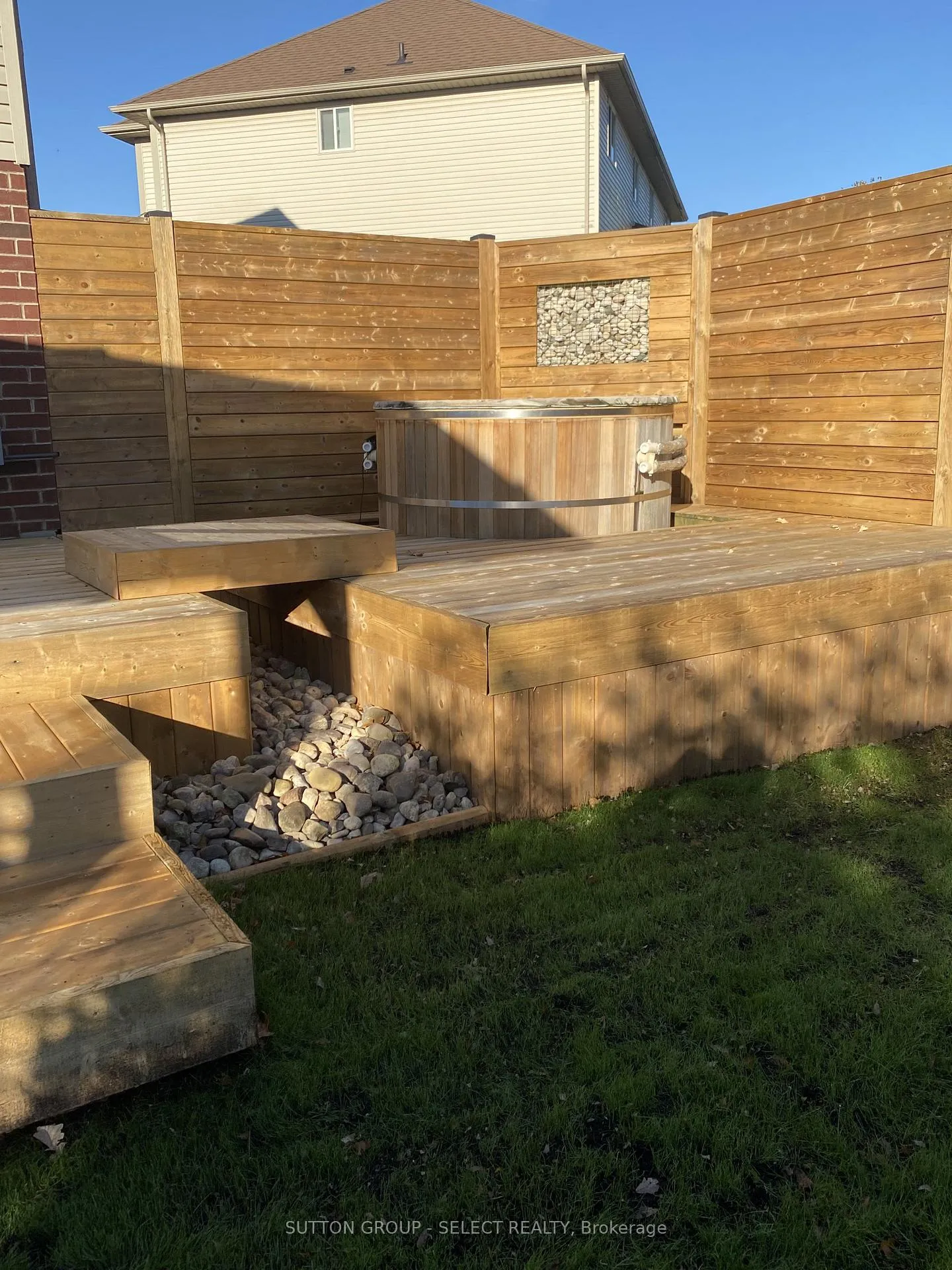 Photo 30 of 21 Alderwood Court, St. Thomas — HOMEH