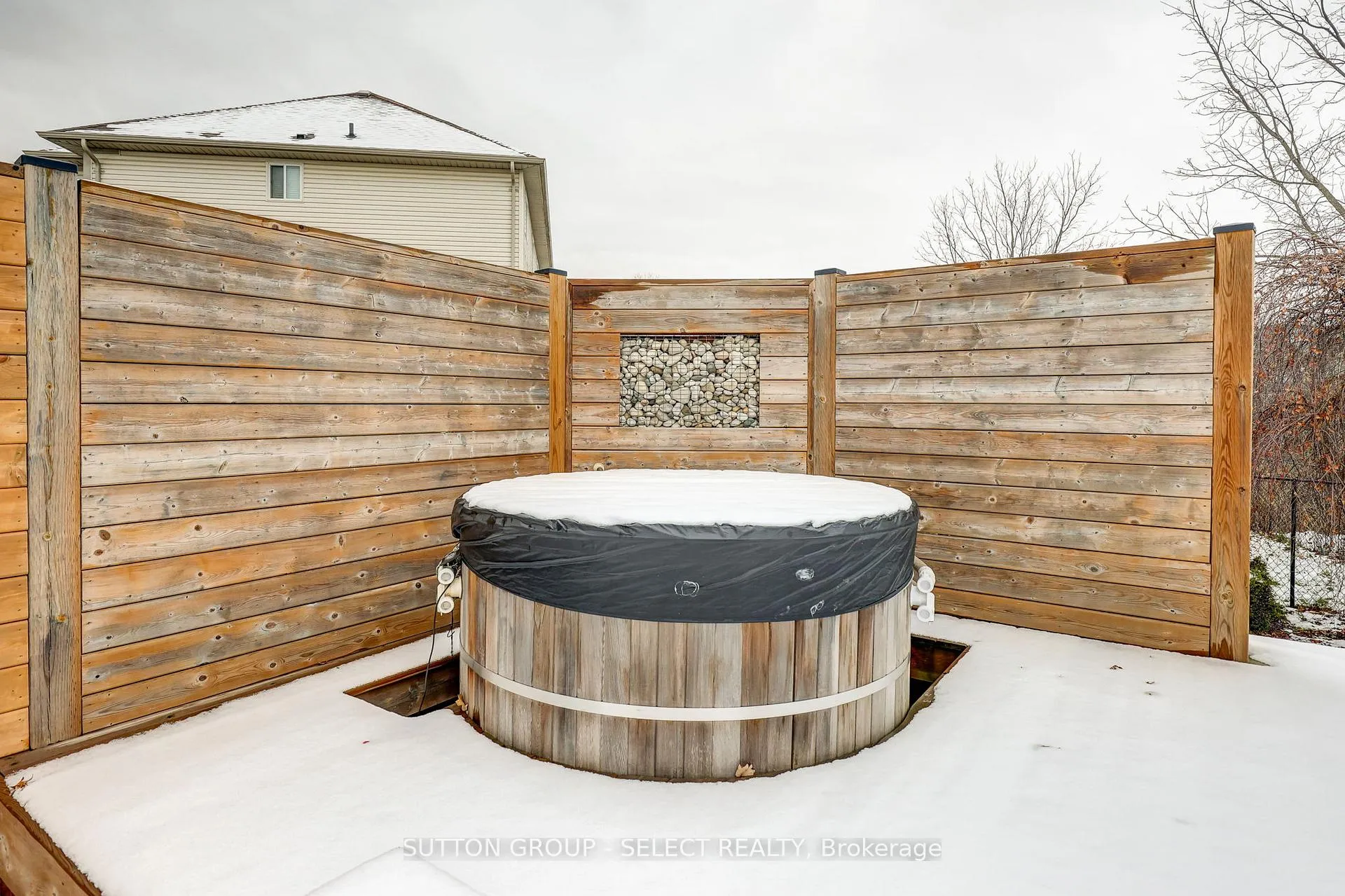 Photo 35 of 21 Alderwood Court, St. Thomas — HOMEH