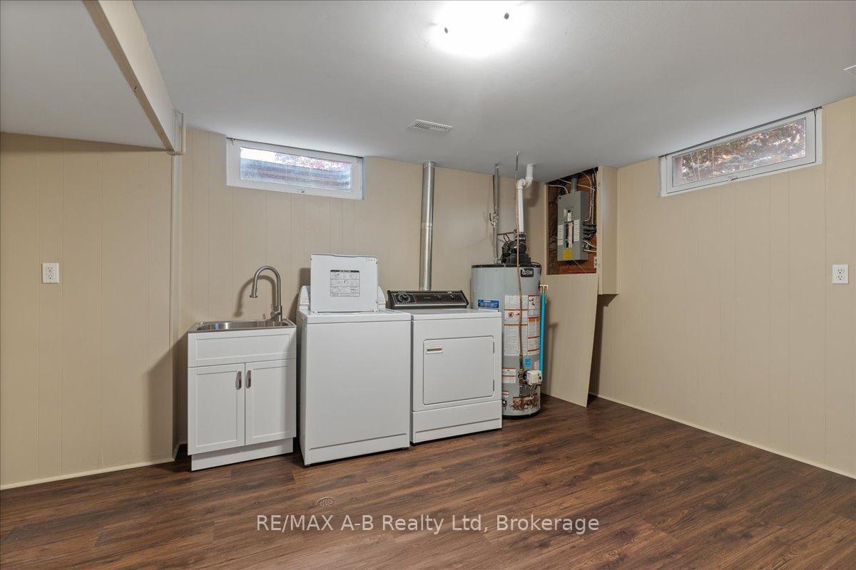 Photo 36 of 86 Windemere Crescent, Stratford — HOMEH