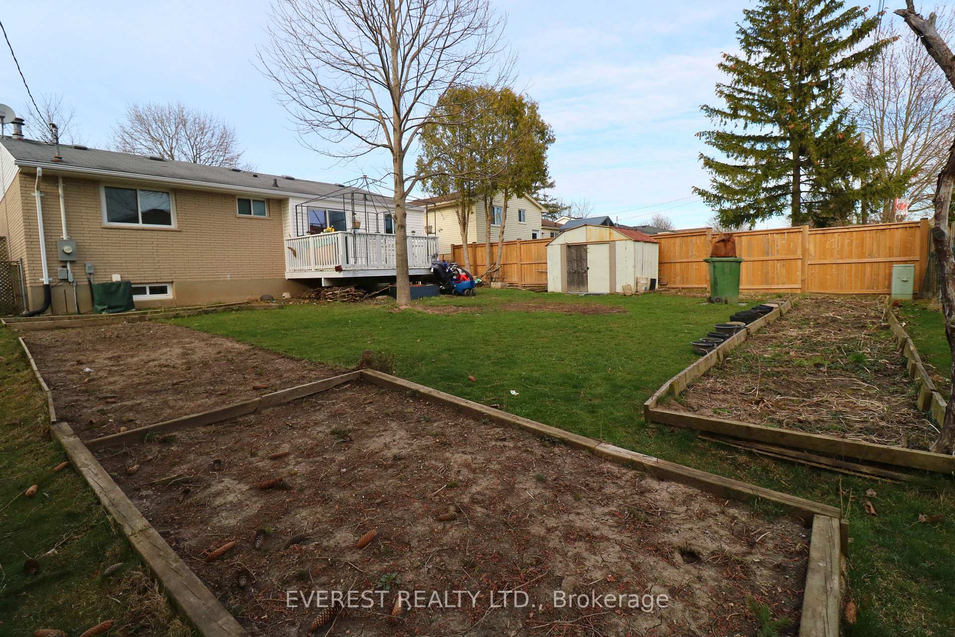 Photo 13 of 22 Leger Avenue, St. Thomas — HOMEH