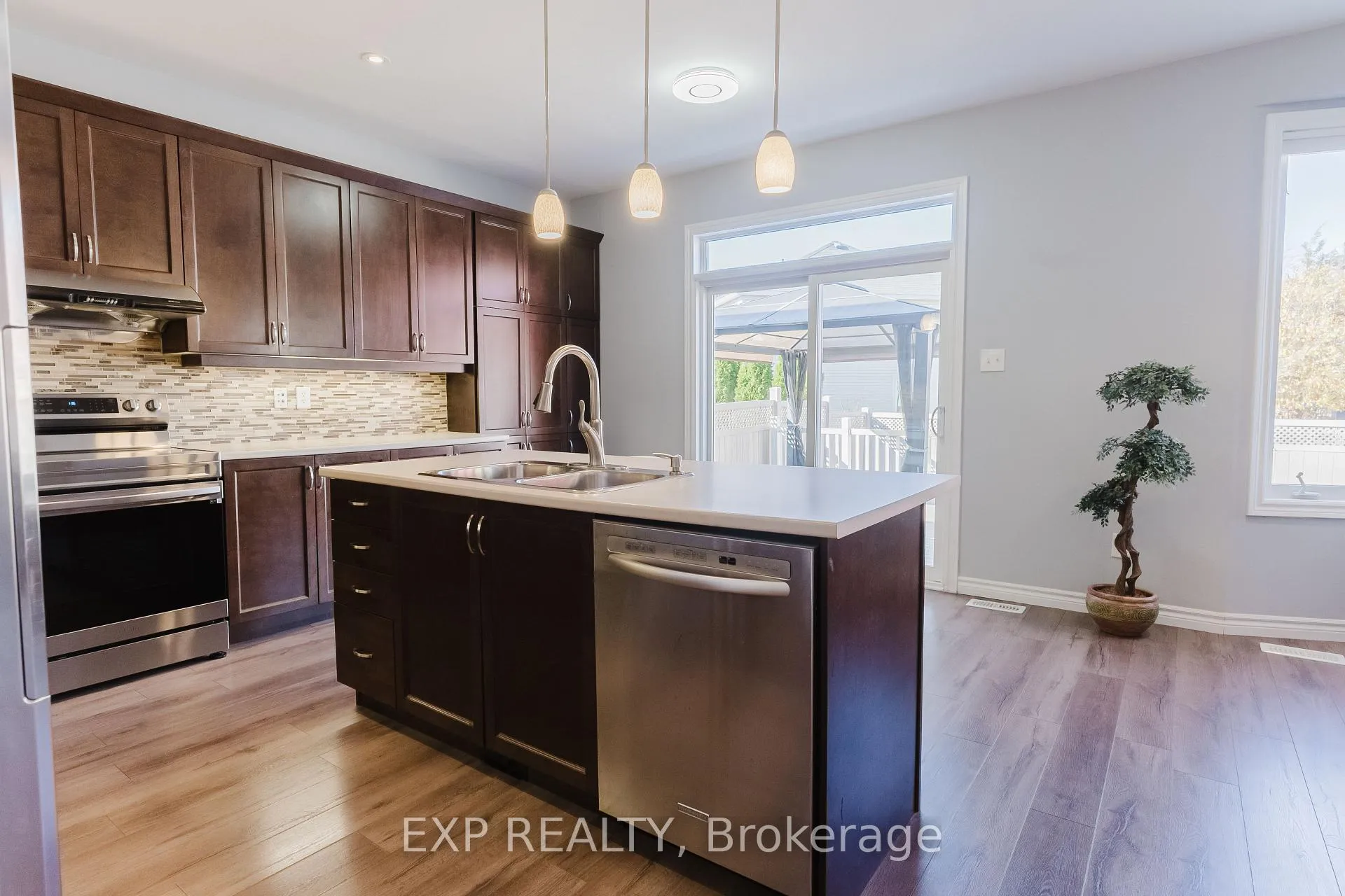 Photo 13 of 1821 Maple Grove Road, Ottawa, Stittsville (North) — HOMEH