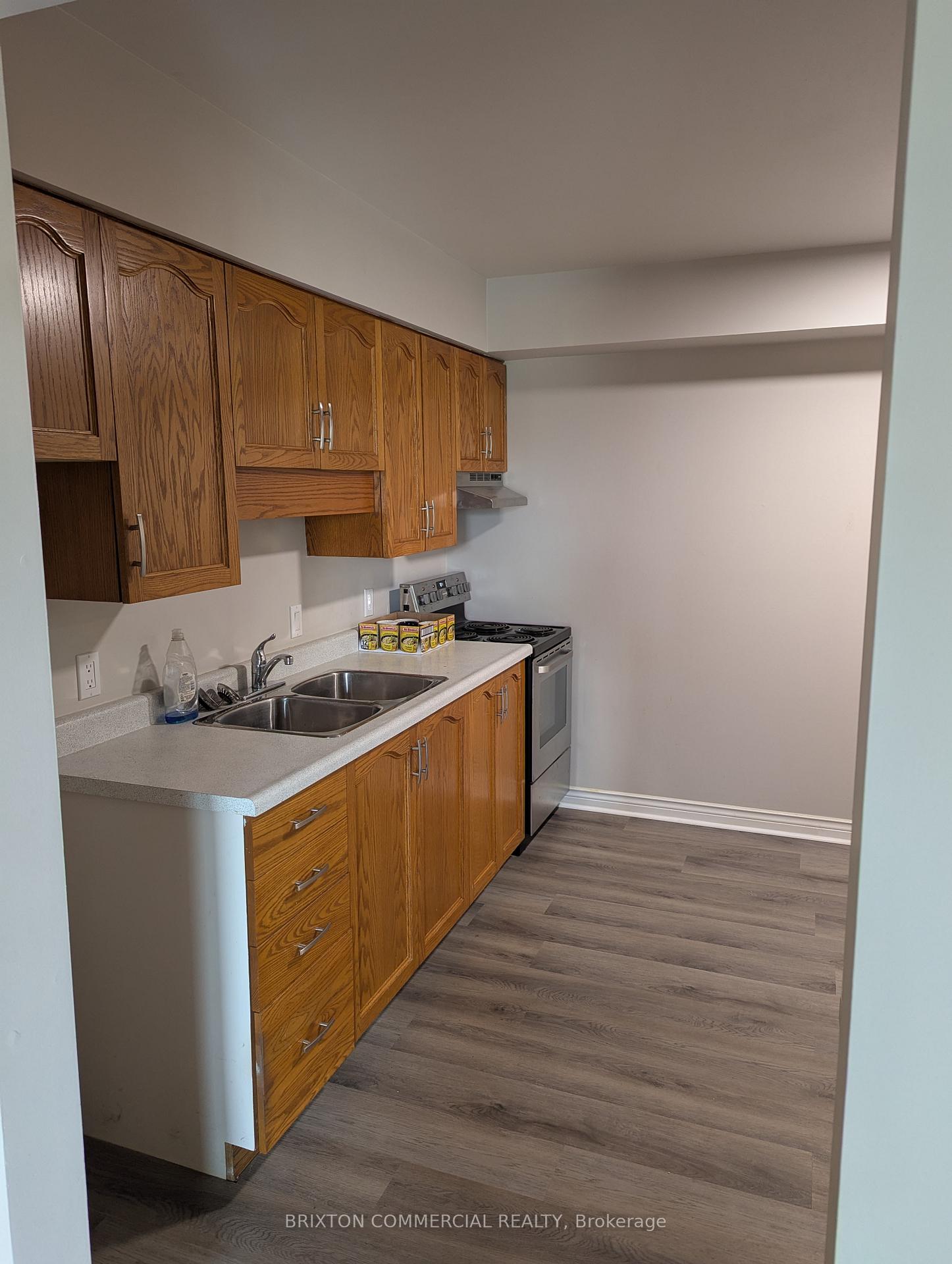 Photo 9 of Unit 201, 75 Elm Street, St. Thomas — HOMEH