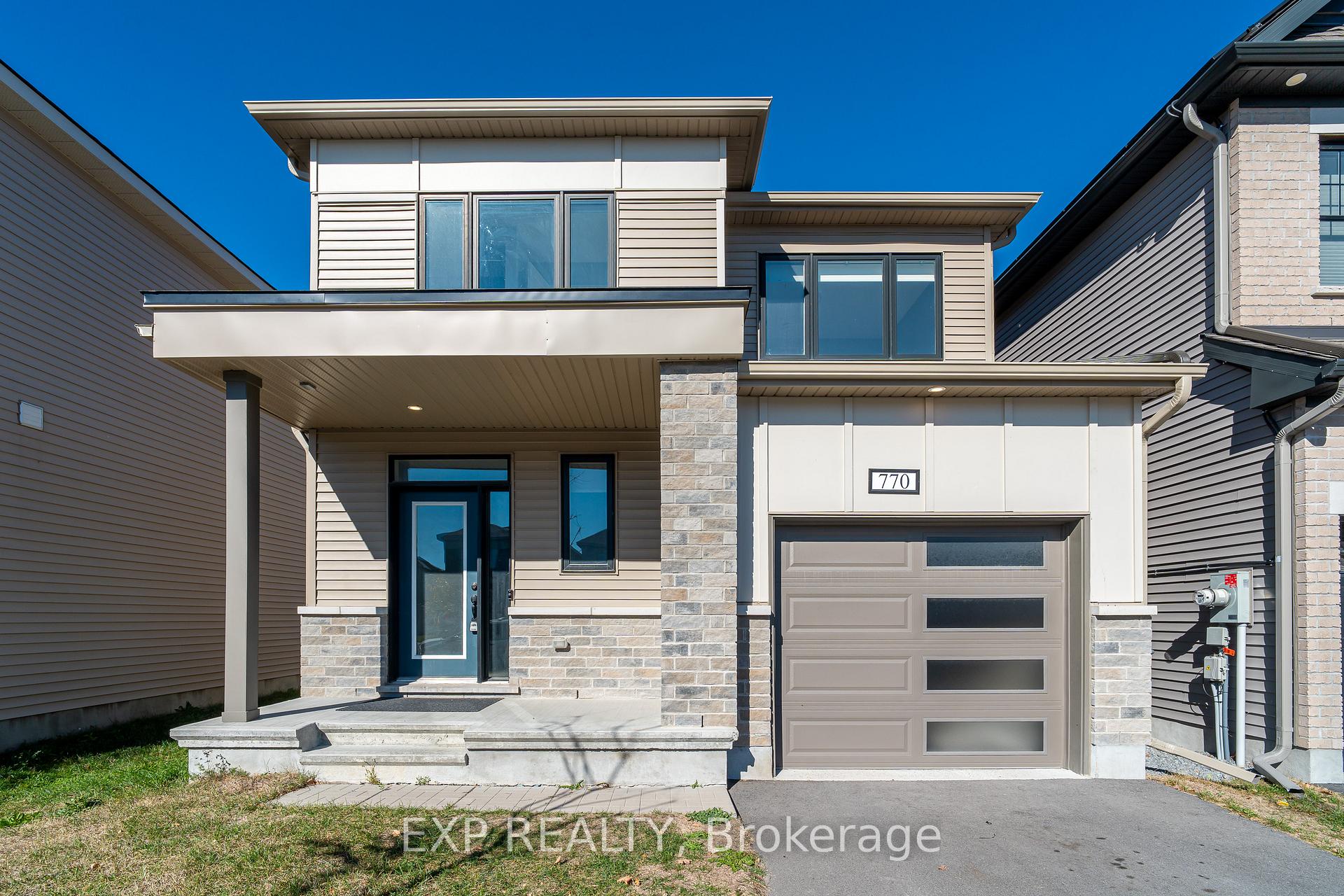 Front of 770 Derreen Avenue