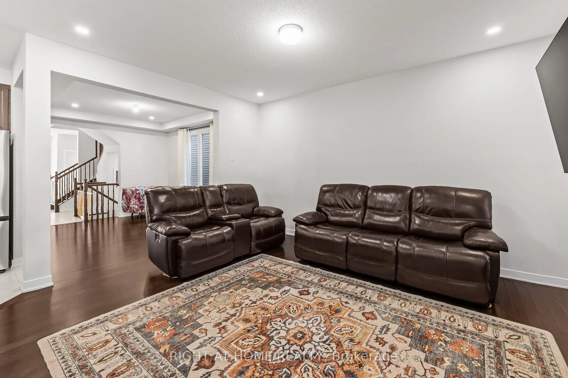 Photo 12 of 837 Derreen Avenue, Ottawa, Stittsville (North) — HOMEH