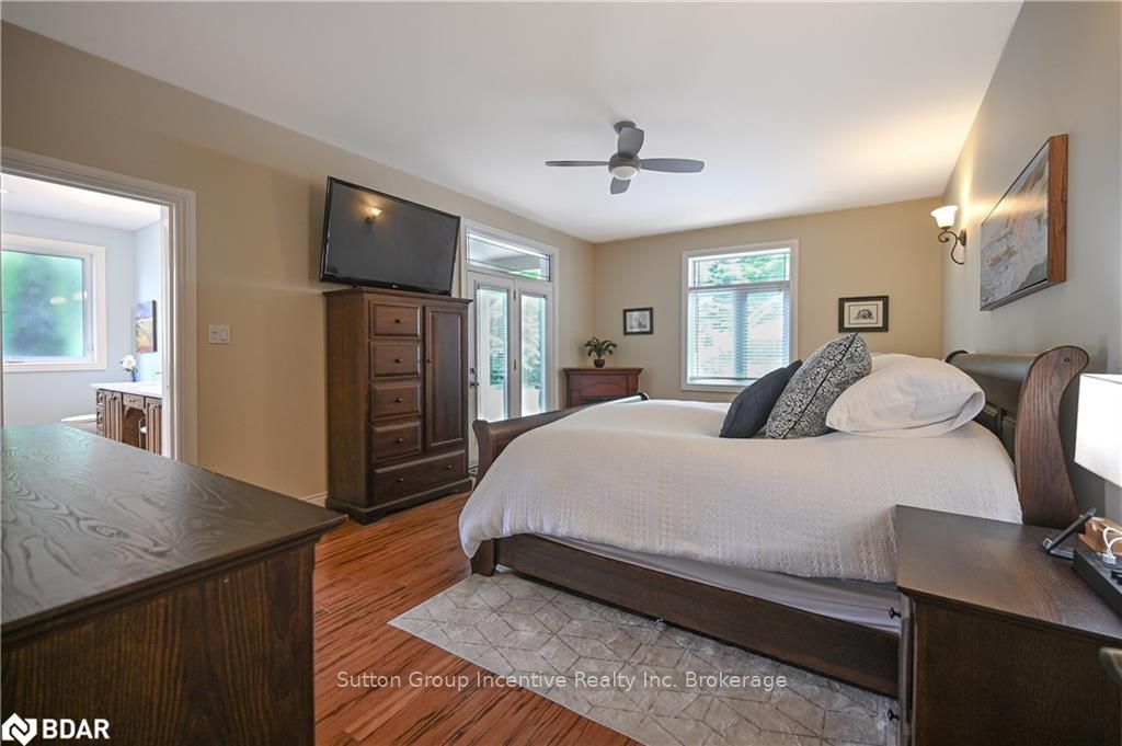 Photo 12 of 28 Laddie Lane, Springwater, Anten Mills — HOMEH