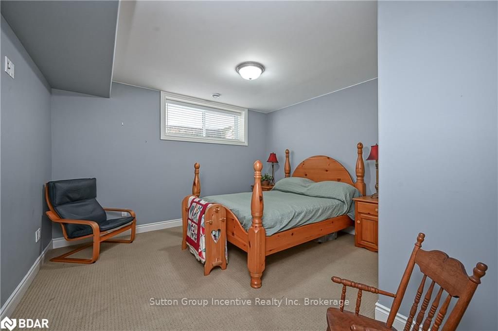 Photo 24 of 28 Laddie Lane, Springwater, Anten Mills — HOMEH
