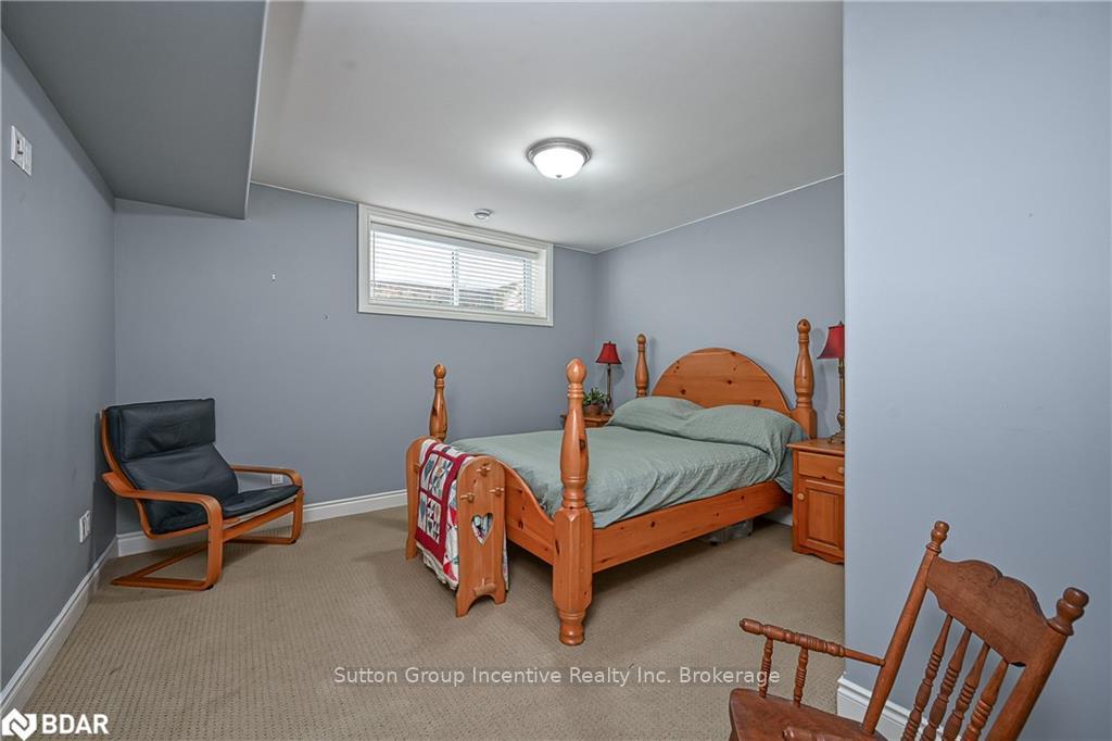 Photo 61 of 28 Laddie Lane, Springwater, Anten Mills — HOMEH