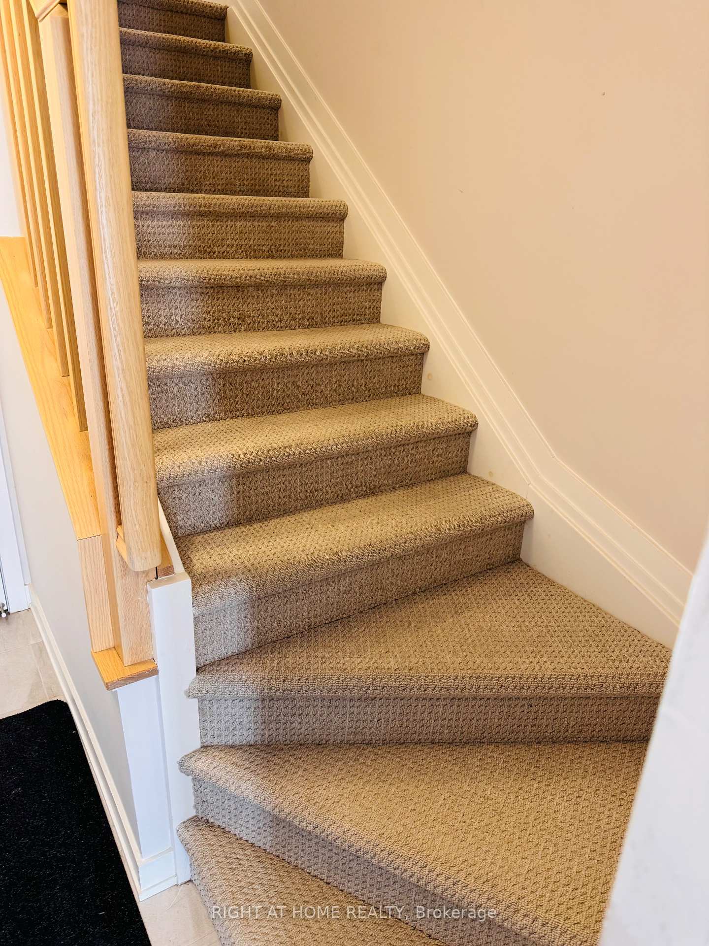 Photo 4 of 794 Kinstead Private, Ottawa, Stittsville (North) — HOMEH