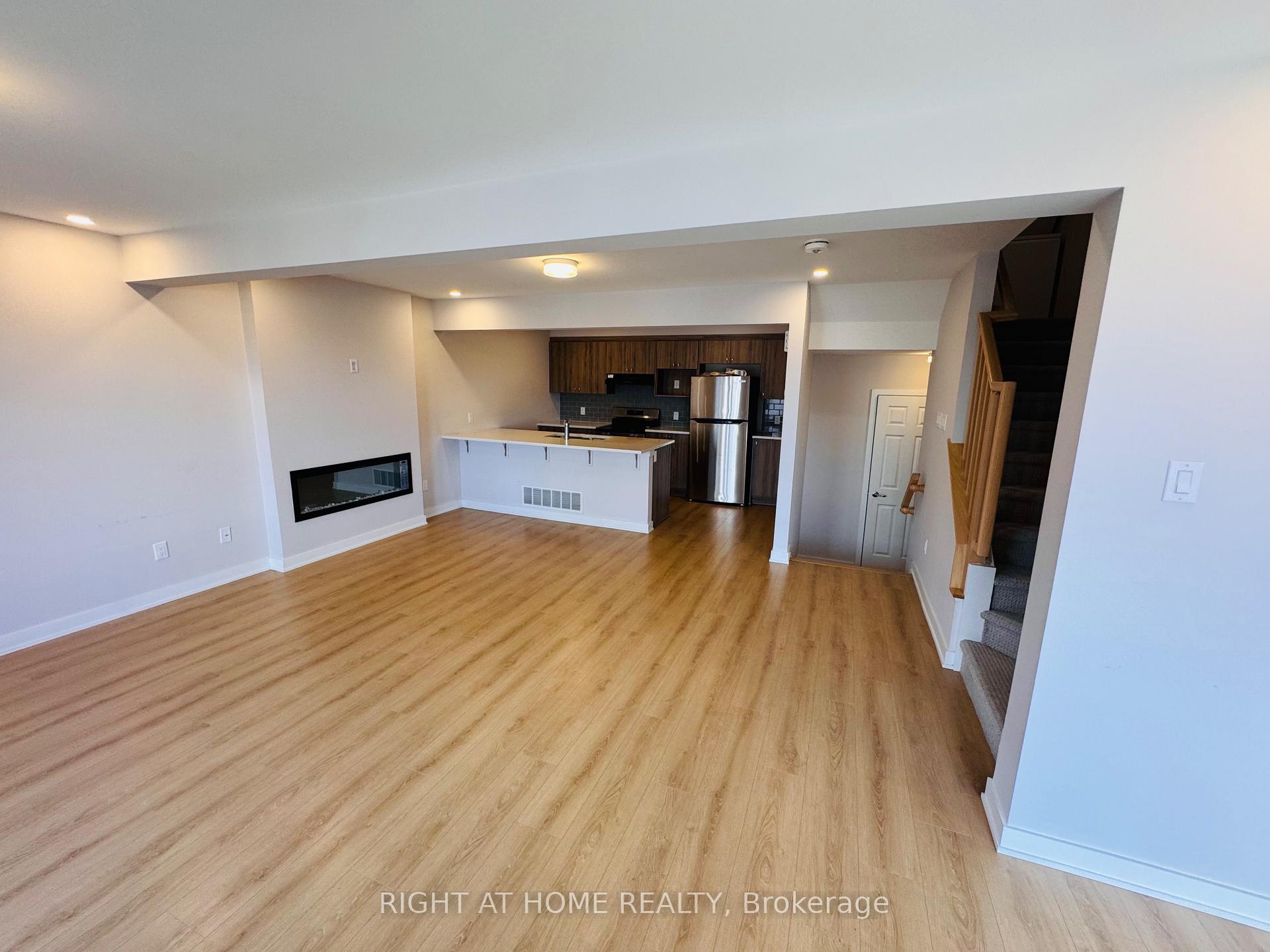Photo 6 of 794 Kinstead Private, Ottawa, Stittsville (North) — HOMEH
