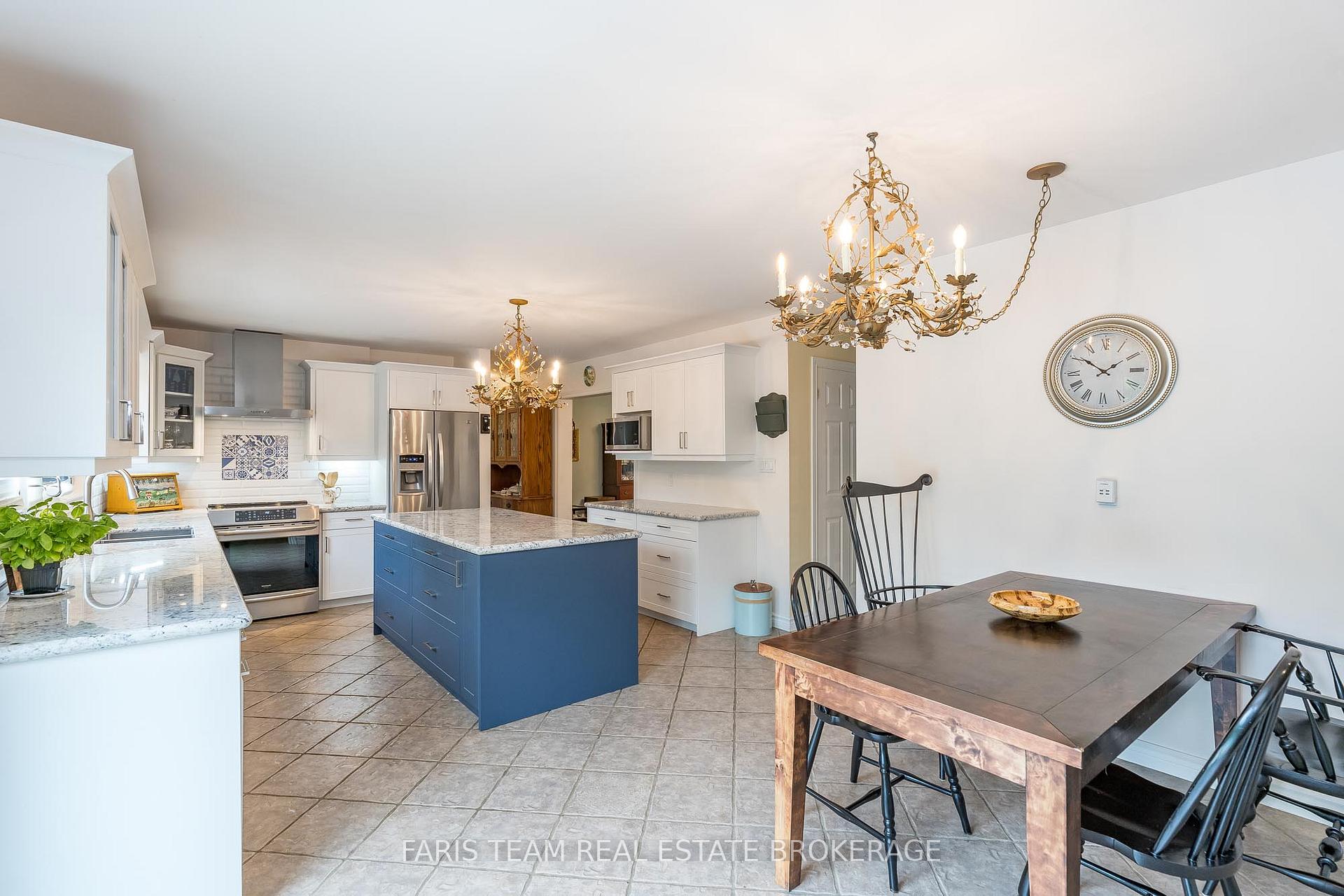Photo 4 of 32 Cairns Boulevard, Springwater, Midhurst — HOMEH