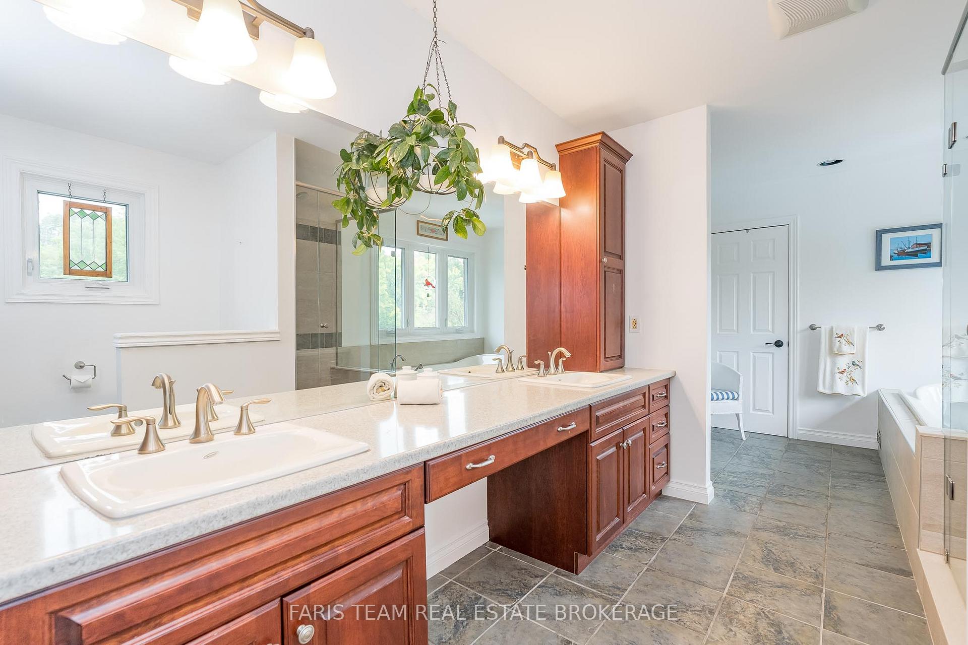 Photo 17 of 32 Cairns Boulevard, Springwater, Midhurst — HOMEH