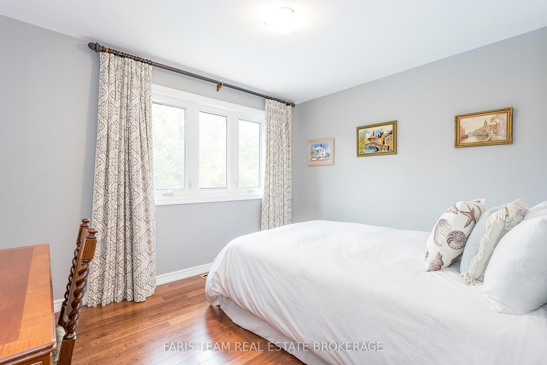 Photo 22 of 32 Cairns Boulevard, Springwater, Midhurst — HOMEH
