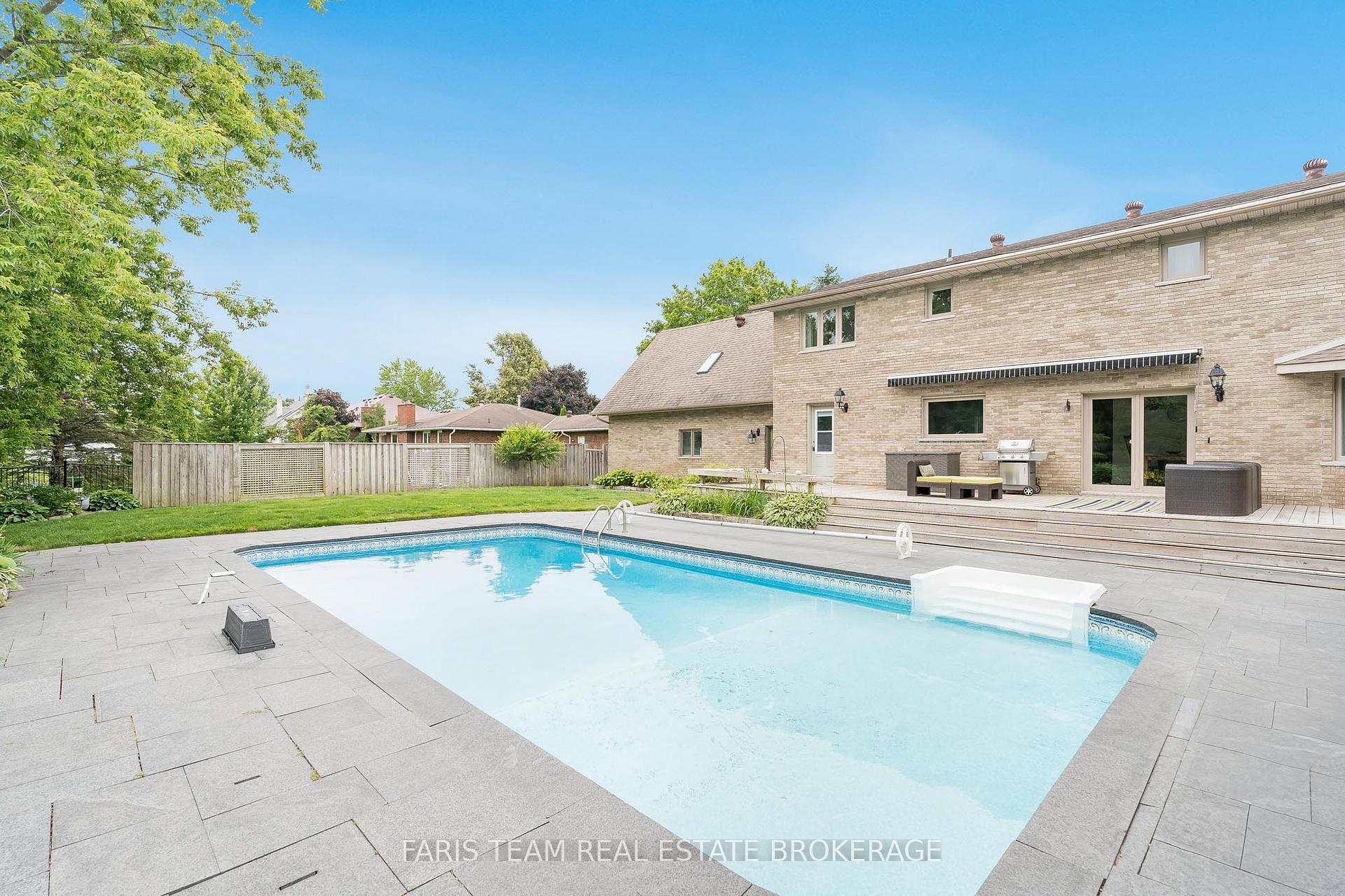 Photo 29 of 32 Cairns Boulevard, Springwater, Midhurst — HOMEH