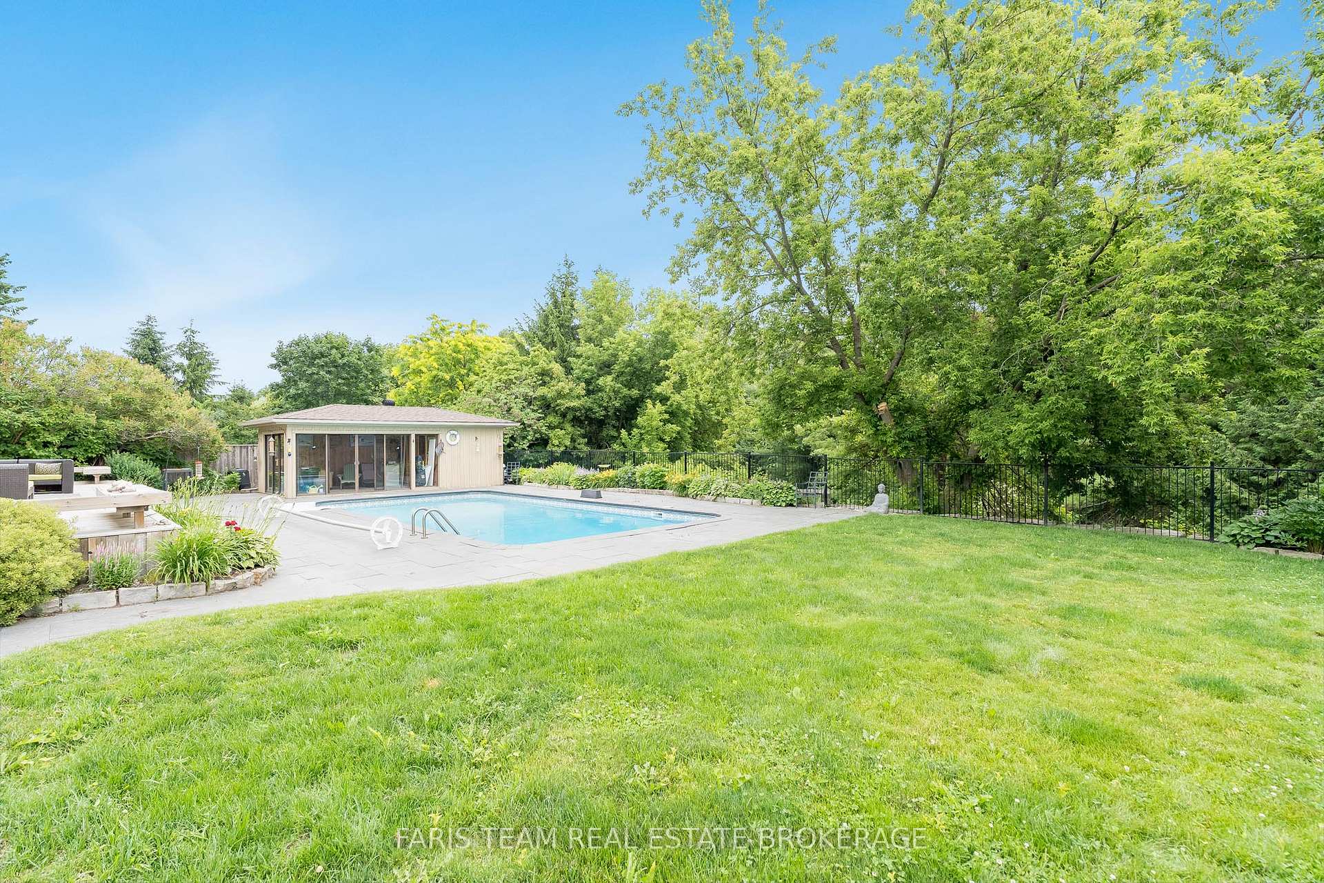 Photo 35 of 32 Cairns Boulevard, Springwater, Midhurst — HOMEH