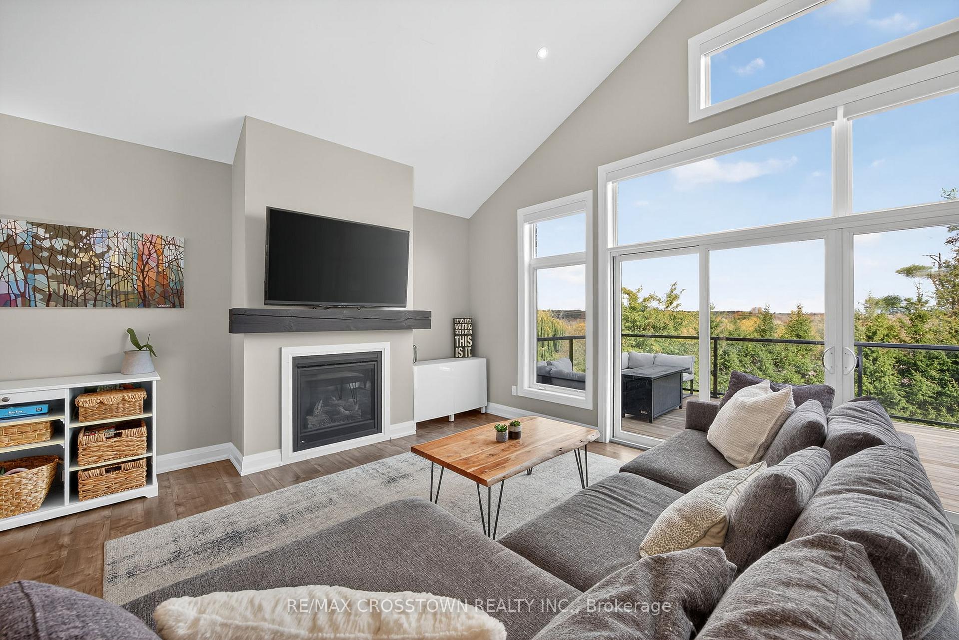 Photo 6 of 72 Glenhuron Drive, Springwater, Midhurst — HOMEH