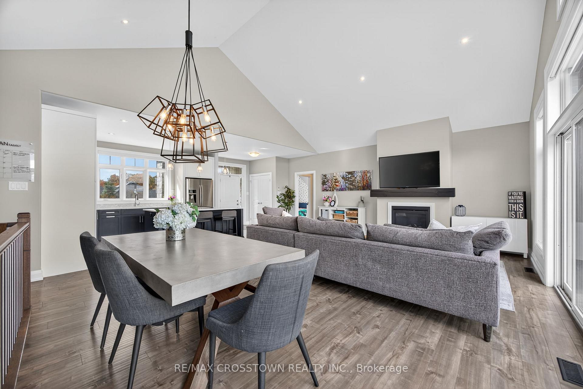 Photo 11 of 72 Glenhuron Drive, Springwater, Midhurst — HOMEH