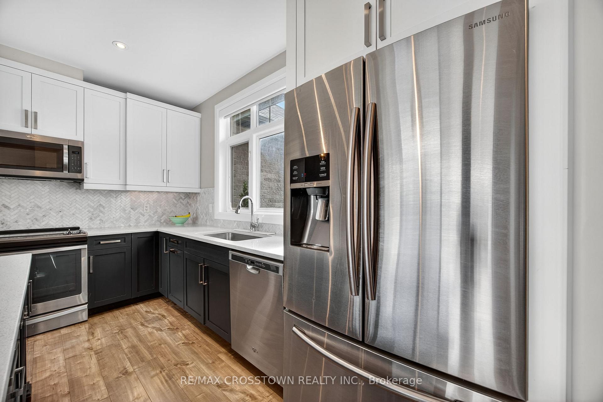 Photo 14 of 72 Glenhuron Drive, Springwater, Midhurst — HOMEH