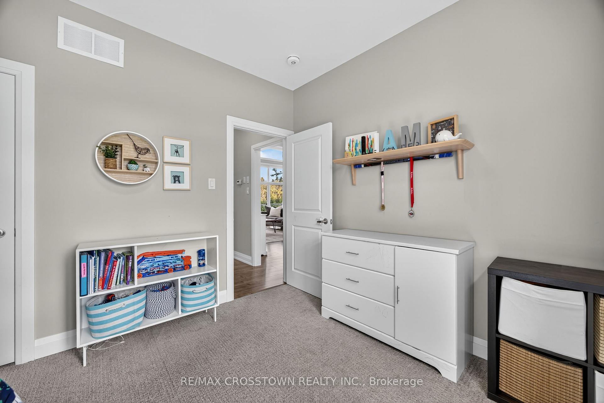 Photo 16 of 72 Glenhuron Drive, Springwater, Midhurst — HOMEH
