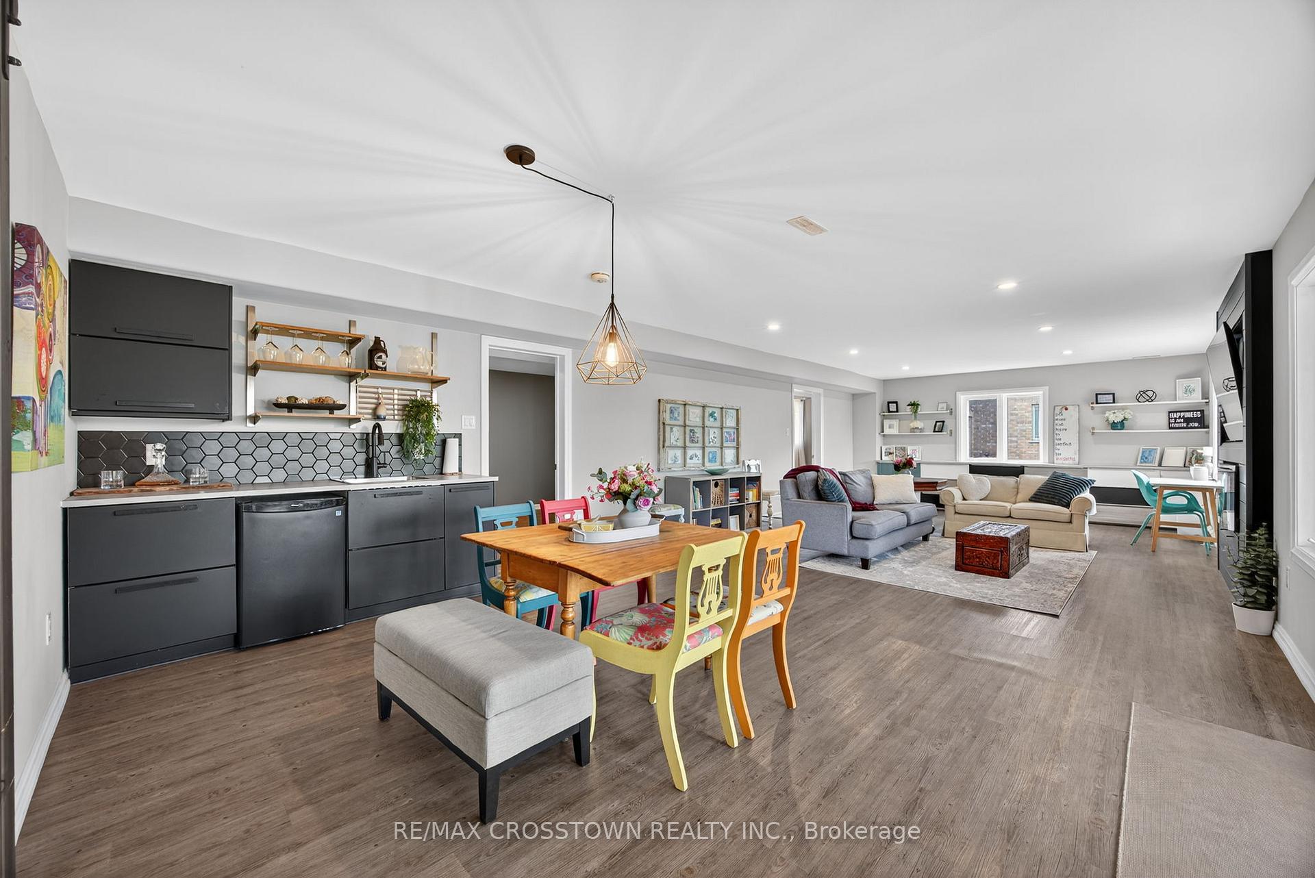 Photo 26 of 72 Glenhuron Drive, Springwater, Midhurst — HOMEH