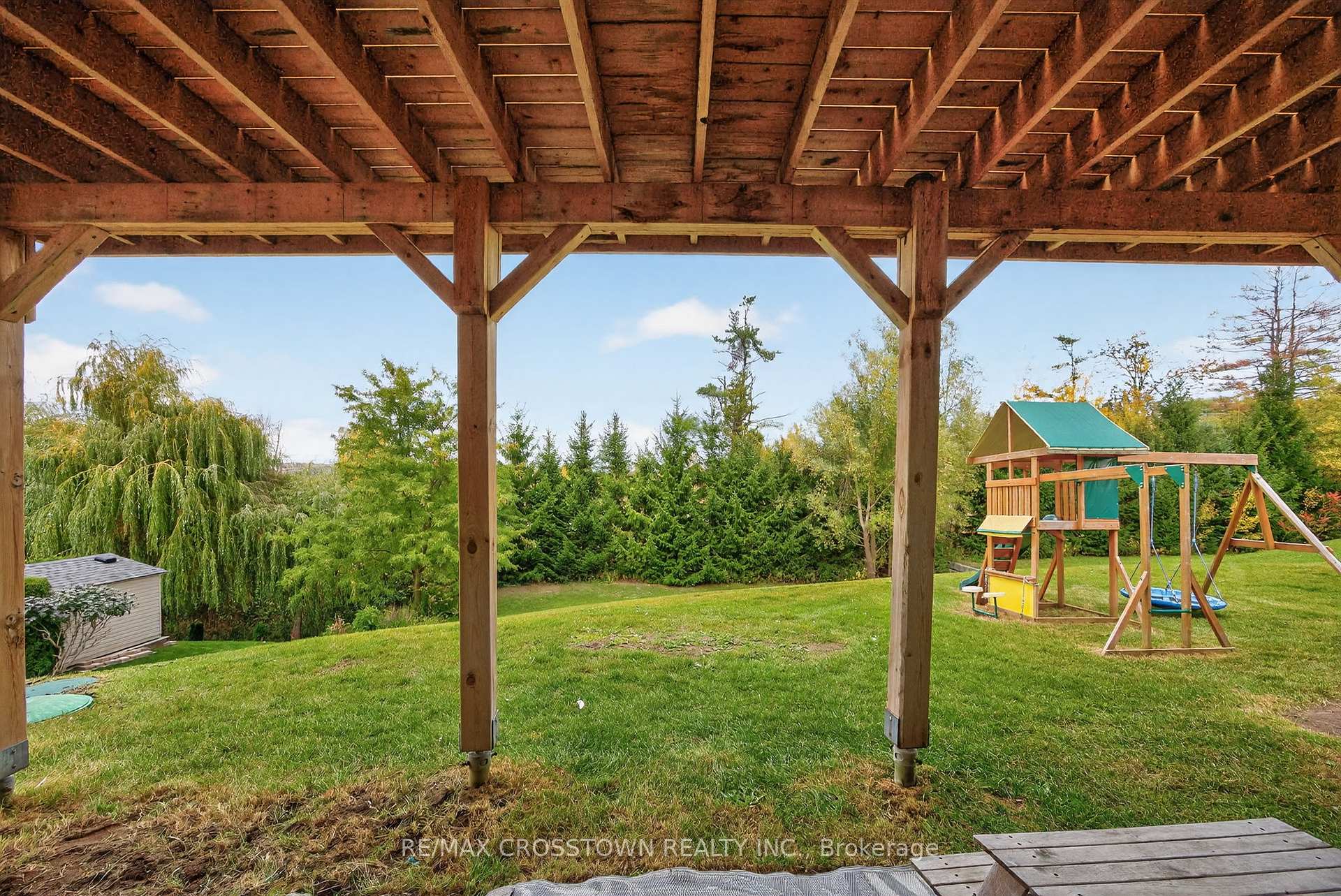 Photo 37 of 72 Glenhuron Drive, Springwater, Midhurst — HOMEH