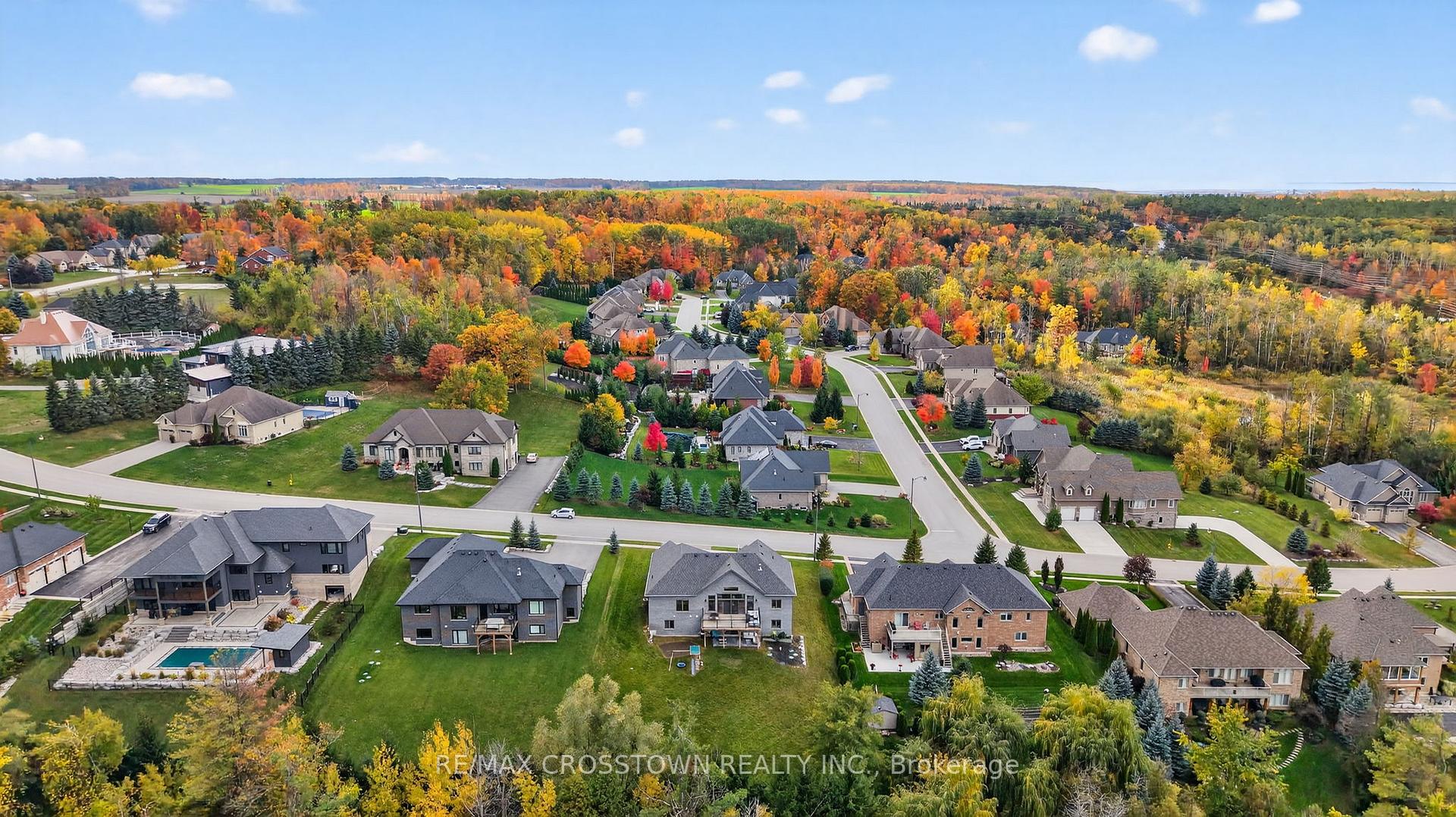 Photo 41 of 72 Glenhuron Drive, Springwater, Midhurst — HOMEH