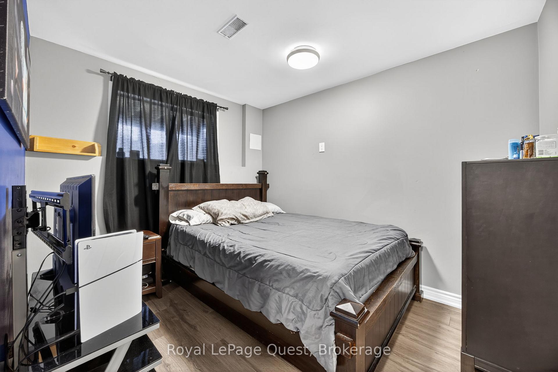 Photo 3 of 13 Graham Street, Springwater, Elmvale — HOMEH