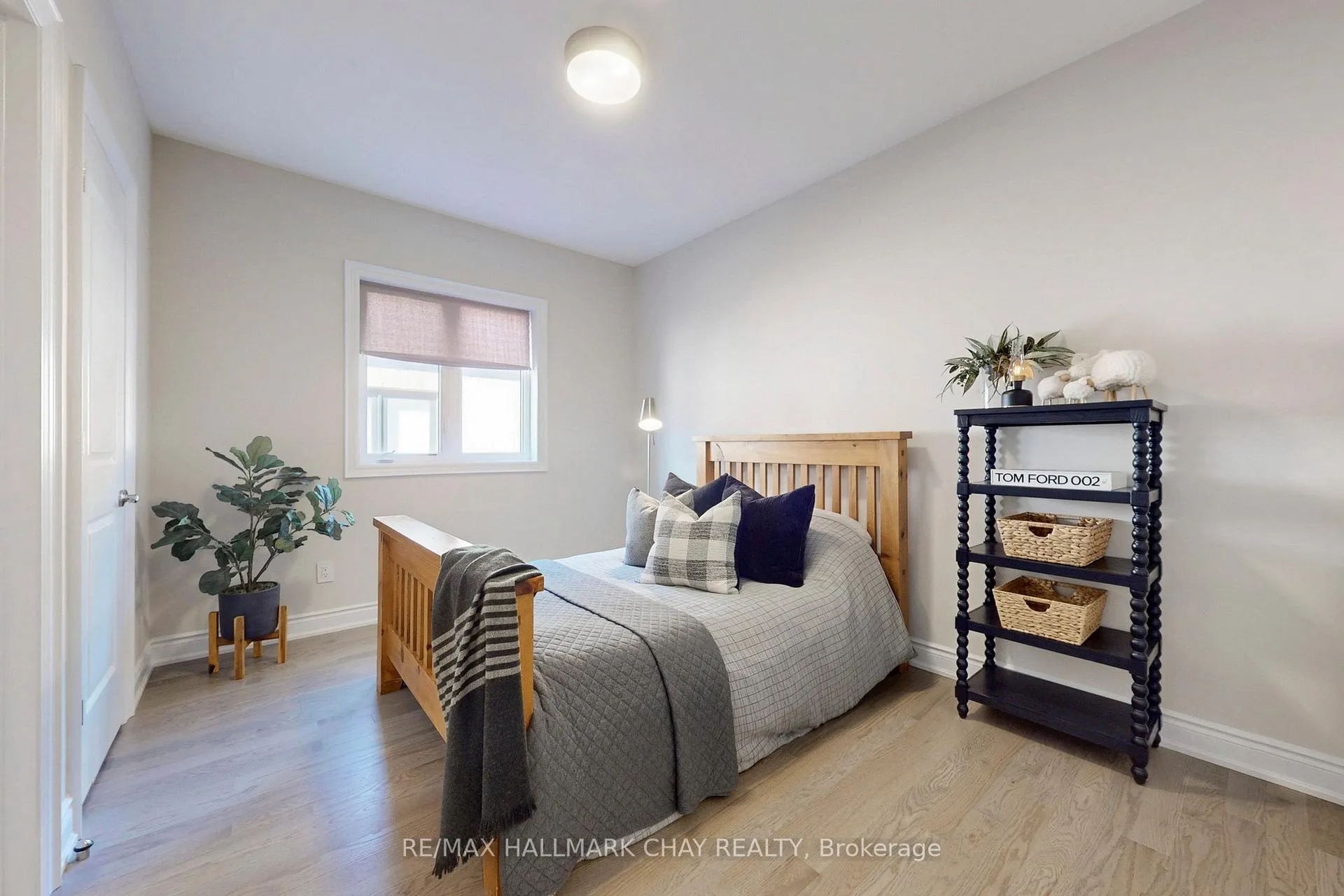 Photo 32 of 109 Bearberry Road, Springwater, Midhurst — HOMEH