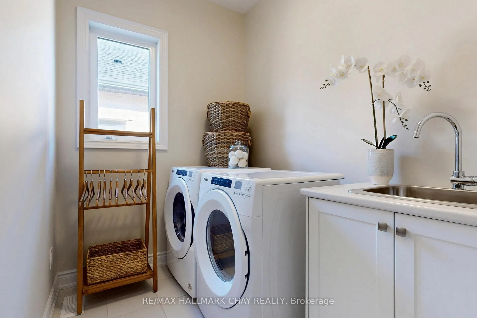 Photo 36 of 109 Bearberry Road, Springwater, Midhurst — HOMEH