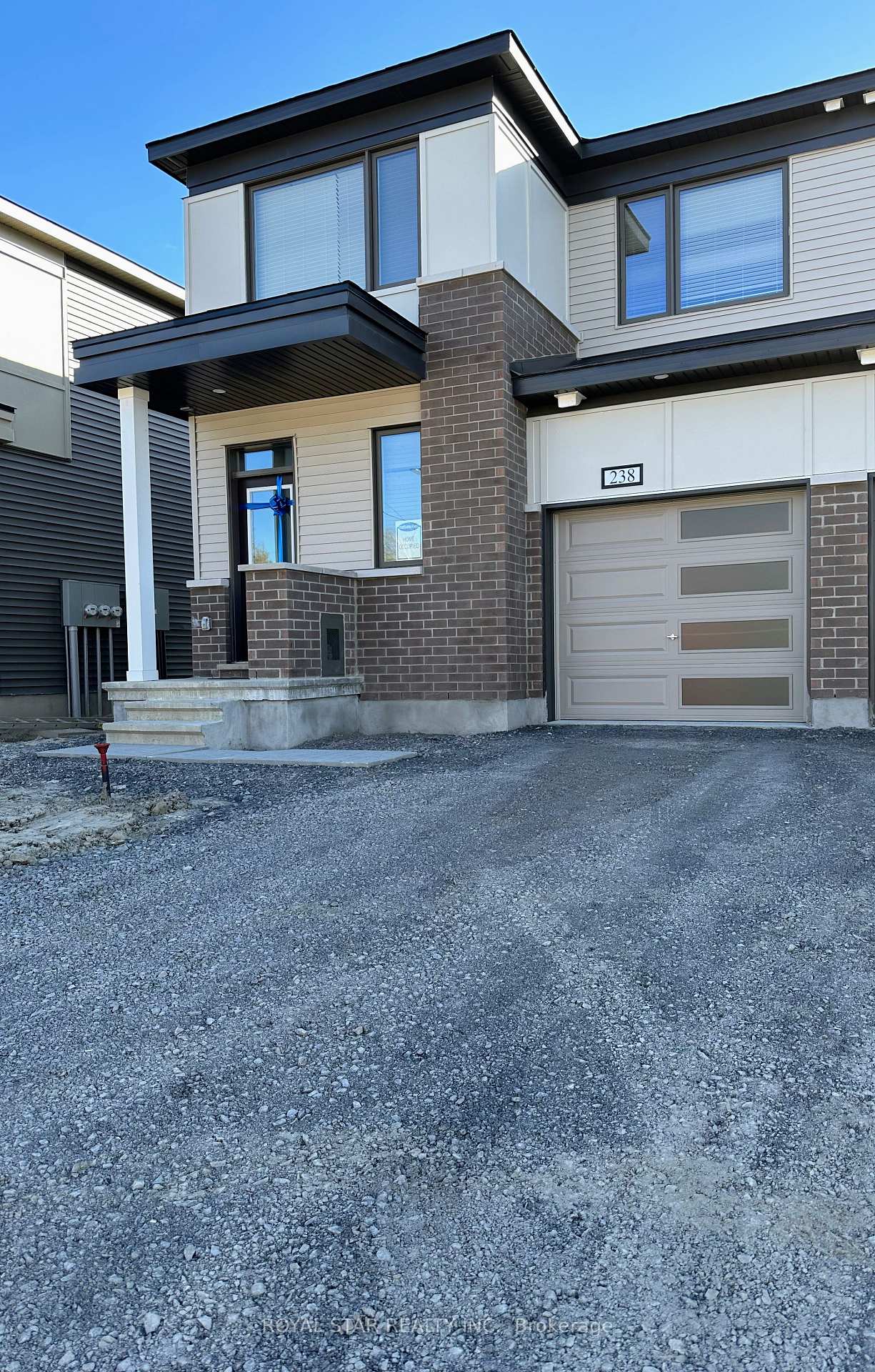 Photo 3 of 238 Billrian Crescent, Ottawa, Stittsville (North) — HOMEH