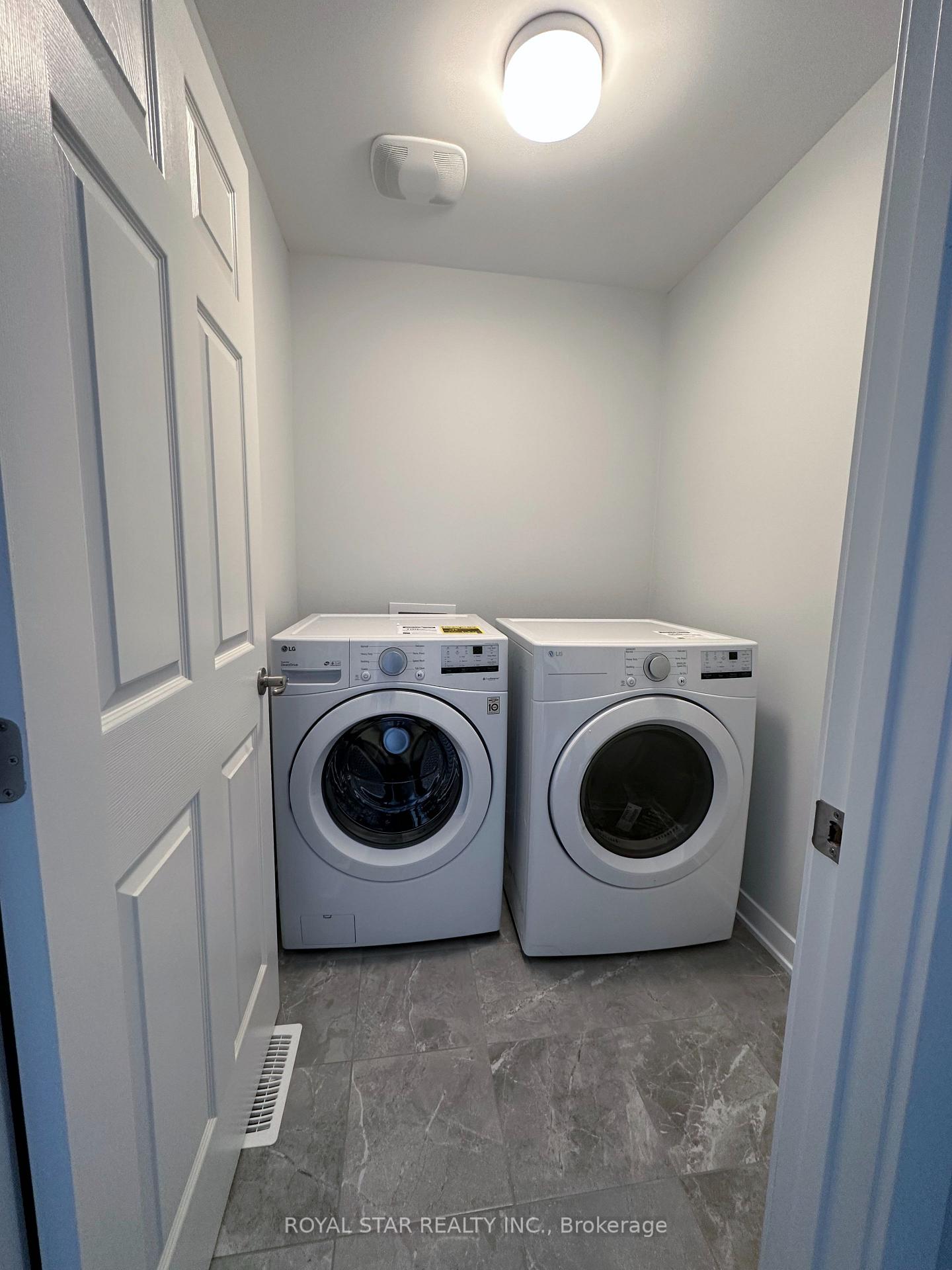Photo 20 of 238 Billrian Crescent, Ottawa, Stittsville (North) — HOMEH