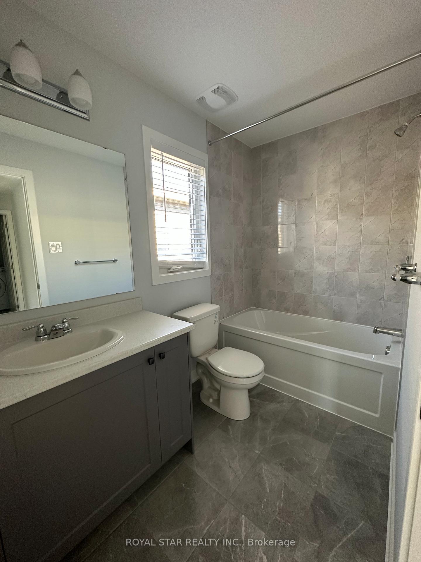 Photo 21 of 238 Billrian Crescent, Ottawa, Stittsville (North) — HOMEH