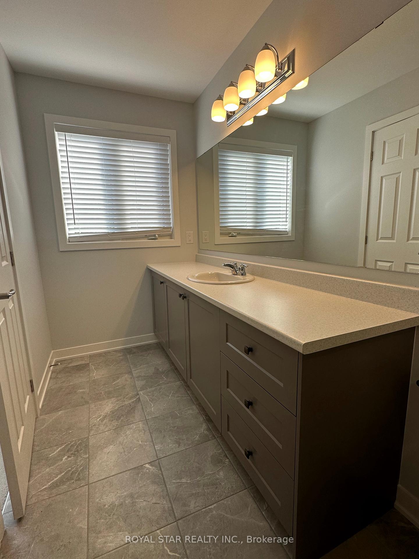 Photo 30 of 238 Billrian Crescent, Ottawa, Stittsville (North) — HOMEH