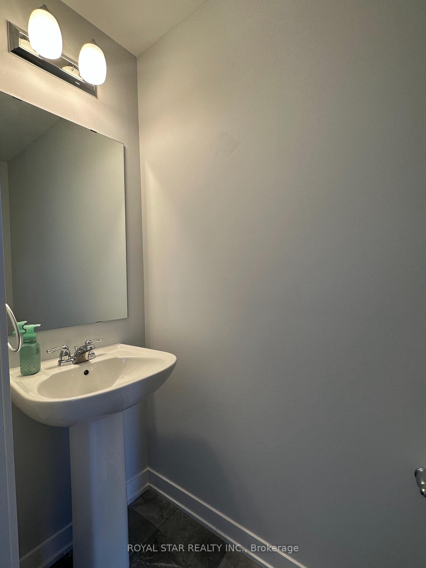 Photo 32 of 238 Billrian Crescent, Ottawa, Stittsville (North) — HOMEH
